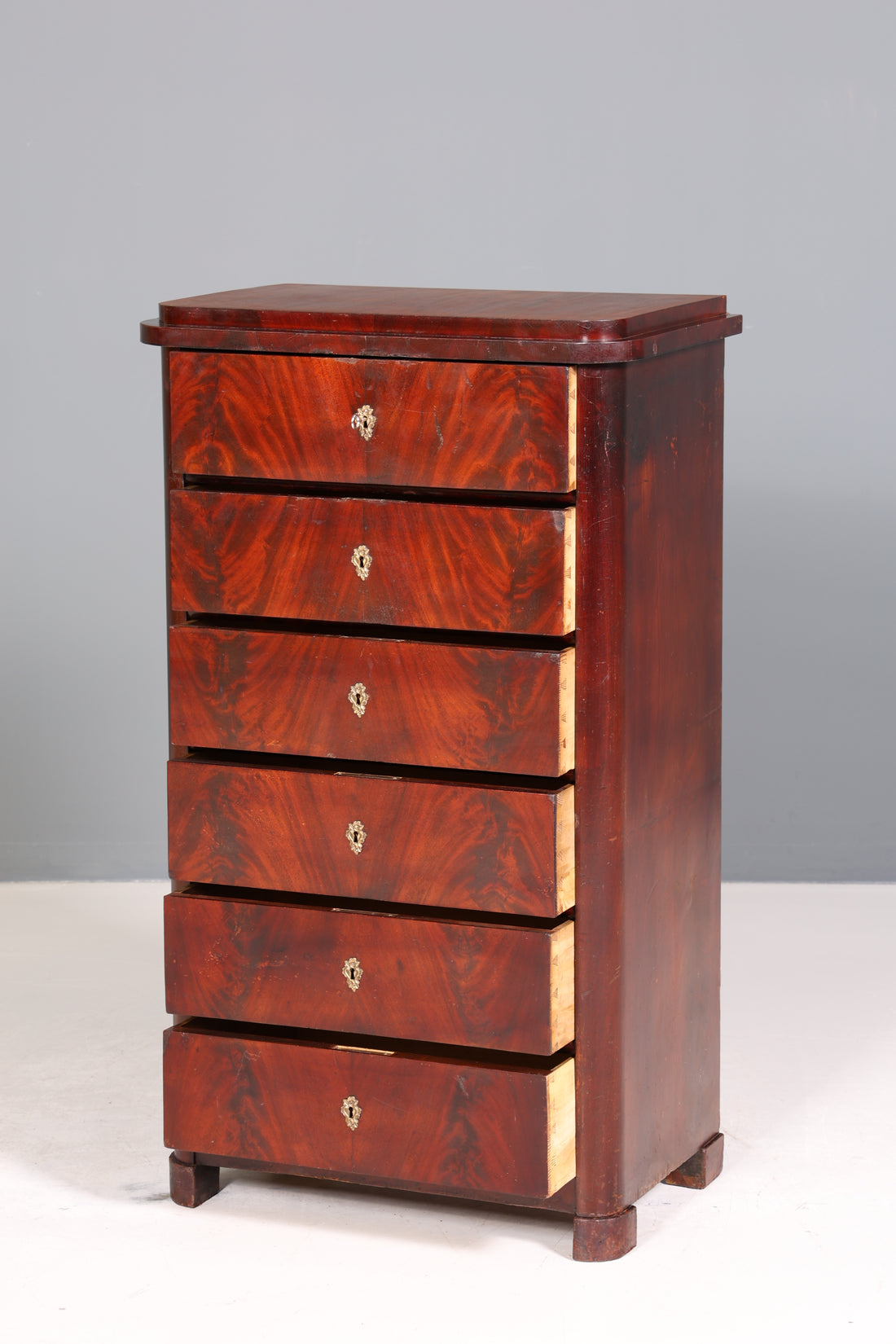 Wunderschöne Louis Philippe Chiffoniere um 1880 Gründerzeit Vertiko Schrank Semainier