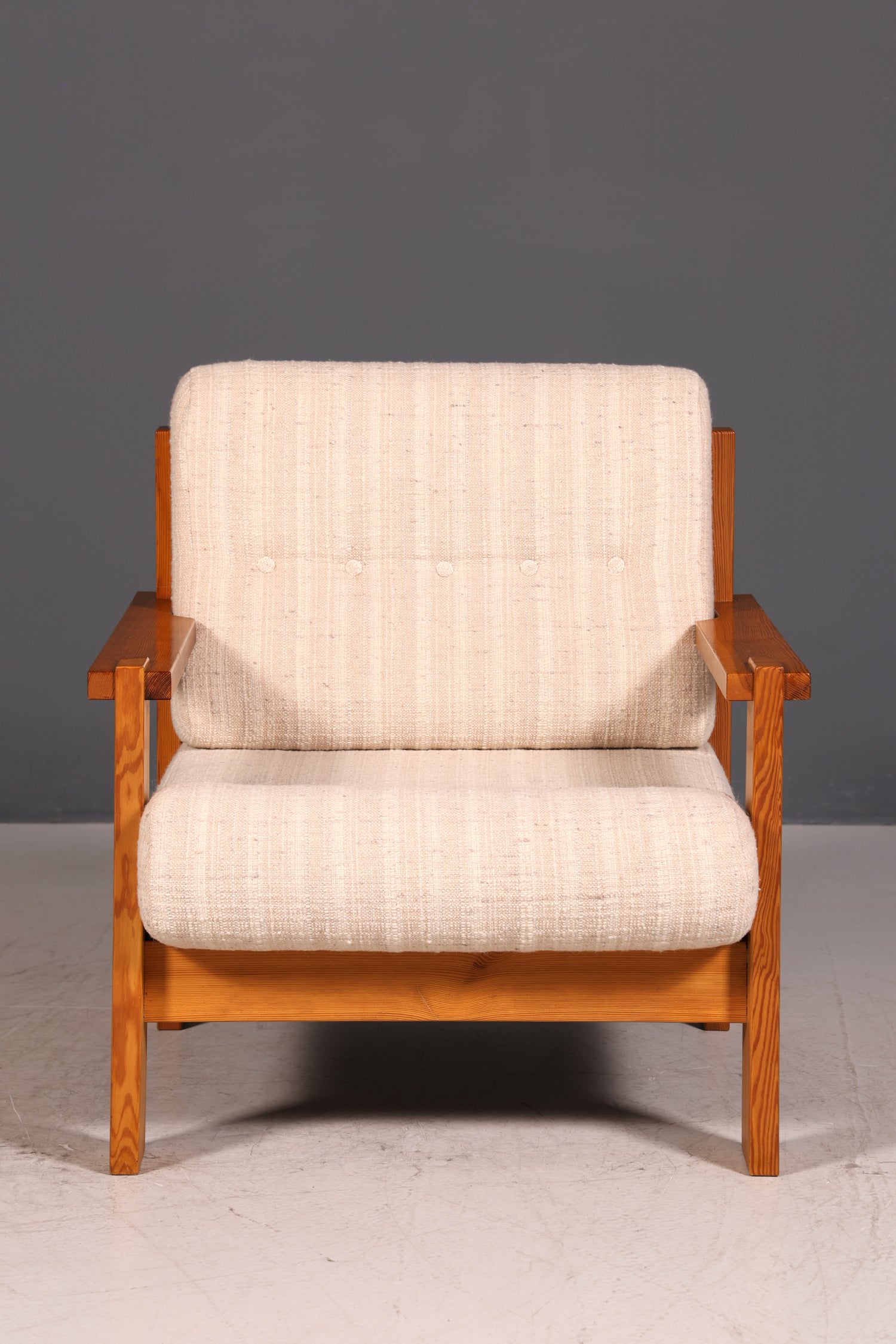 Schlichter Mid Century Sessel Danish Design Armlehnsessel echt Holz Relax Sessel 1 von 2