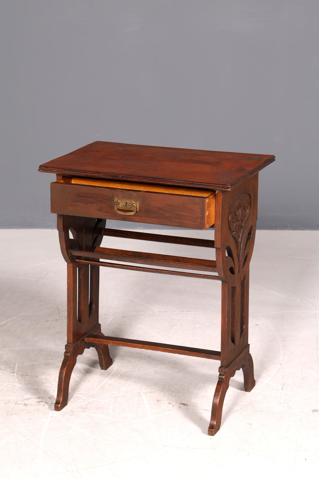 Filigrane Jugendstil Kommode Eiche Holz Antik Beistelltisch Nähtisch um 1910