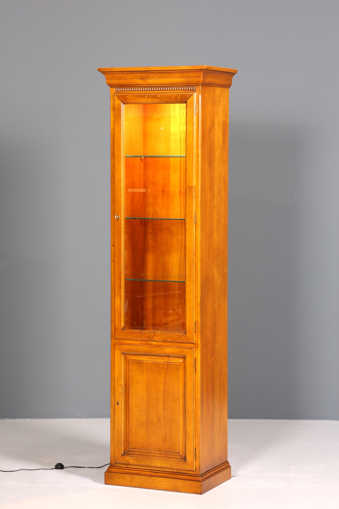Traumhafte Original Selva Vitrine Antik Stil massiv Holz Geschirrschrank Villa Borghese Schrank 1 von 2