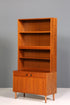 Schlichtes Mid Century Regal "Made in Denmark" Bücherregal Retro Schrank Danish Design Kommode