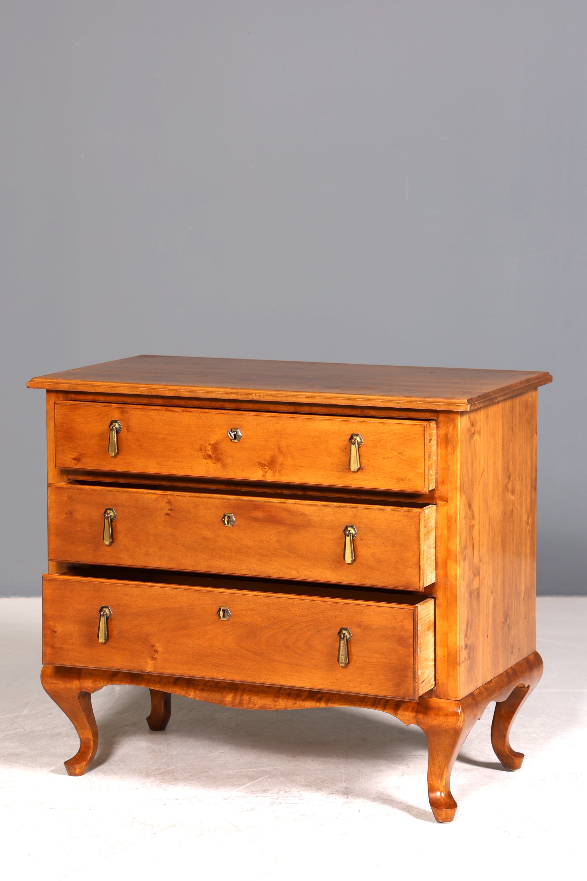 Edle Kommode im Barock Stil Sideboard Antik Stil massiv Holz Schubladenkommode