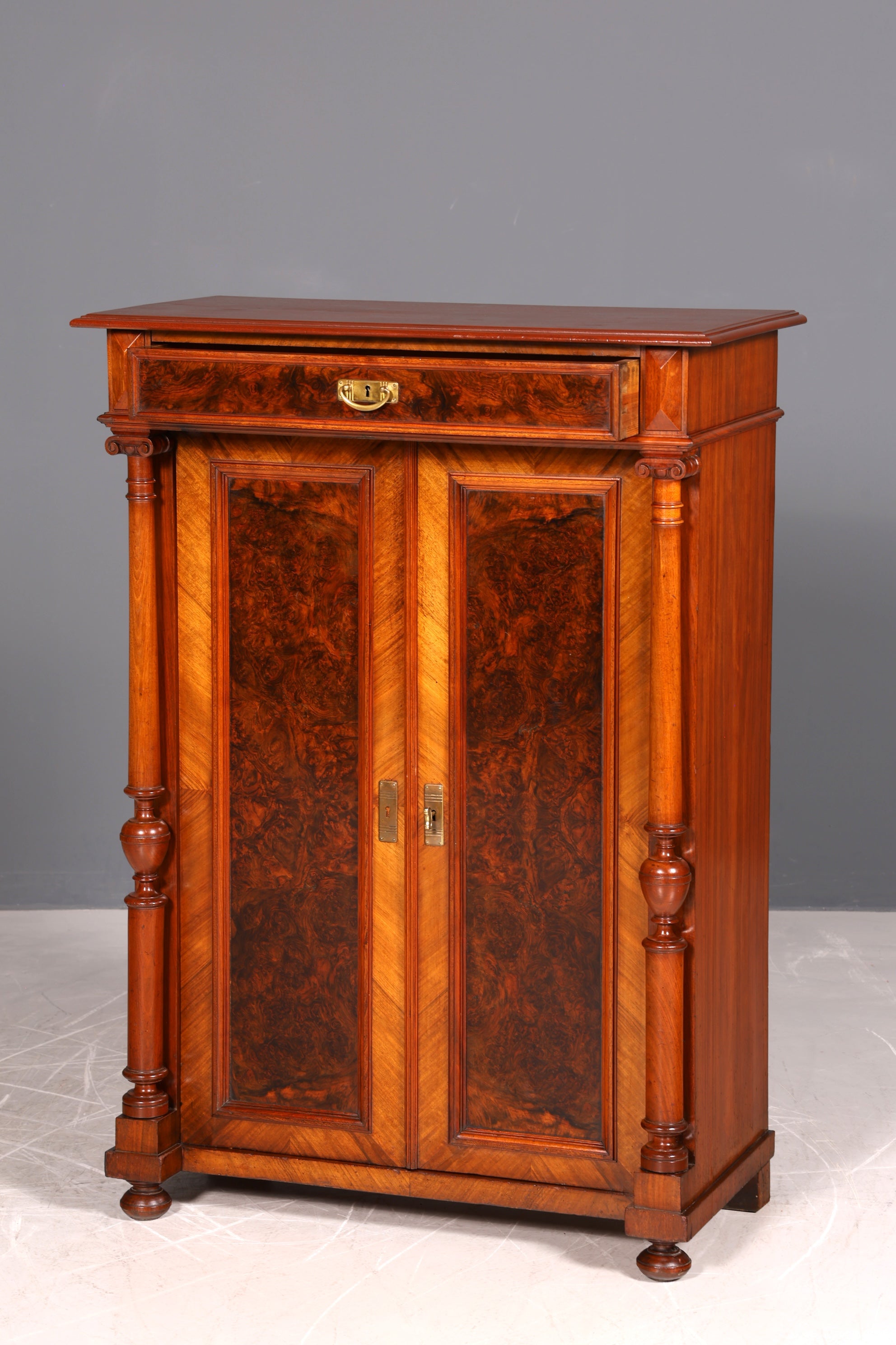 Traumhafter Gründerzeit Schrank Louis Philippe Vertiko Antik Highboard Kommode Dielenschrank