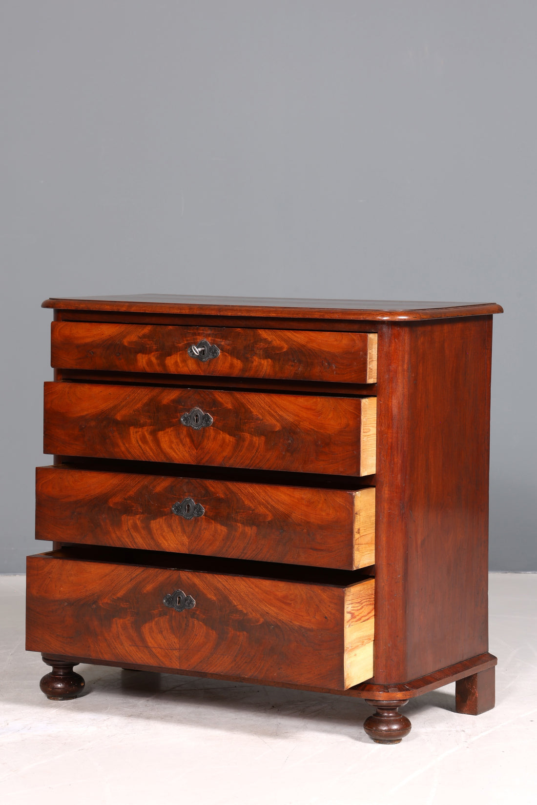Traumhafte Louis Philippe Kommode Schubladen Kommode Sideboard um 1880