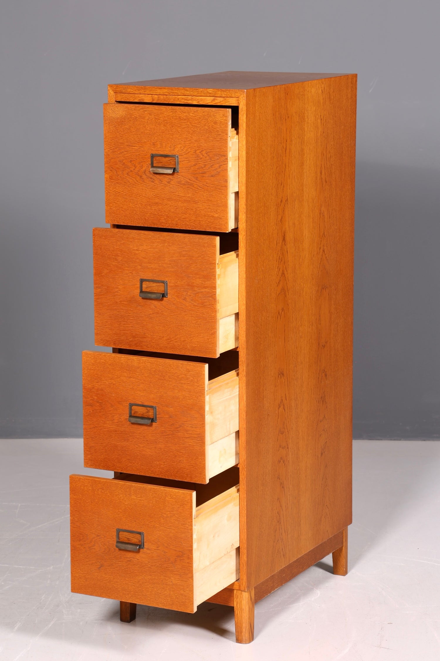 Stilvoller Mid Century Aktenschrank Bauhaus Apothekerschrank Vintage Schubladenkommode Vertiko