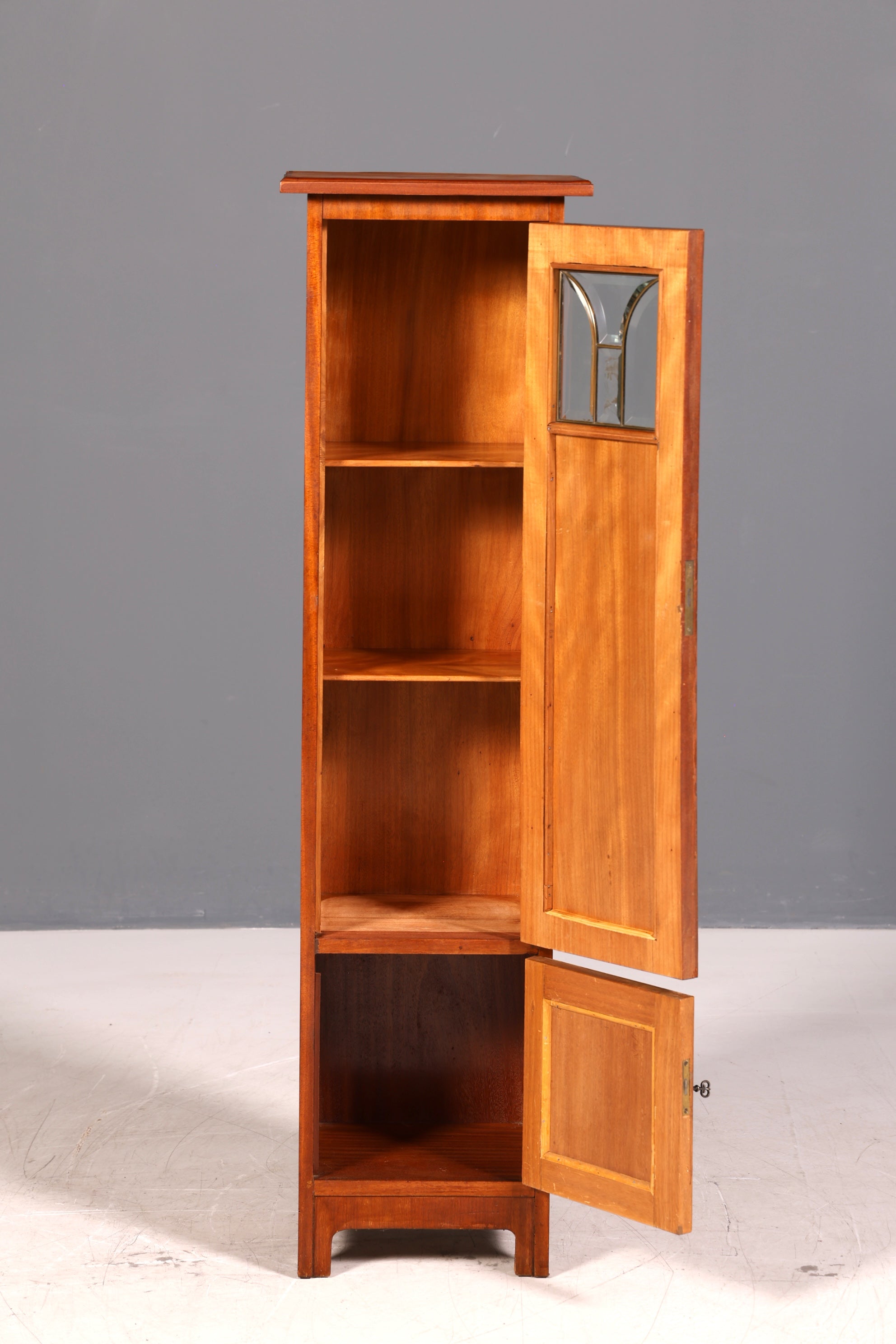 Prachtvolle Jugendstil Vitrine Antiker Bücherschrank Eiche Schrank Glasvitrine Geschirrschrank