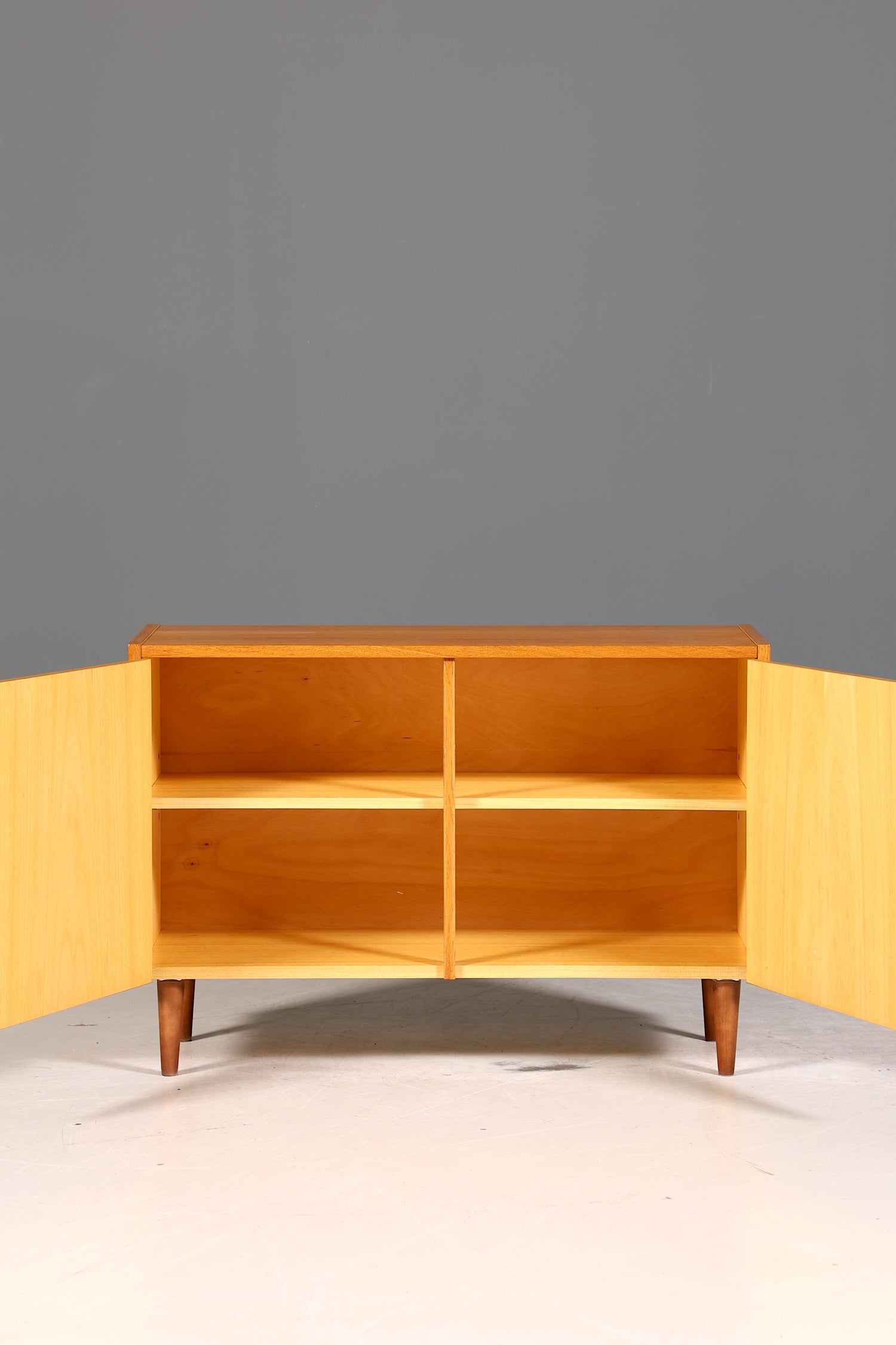 Wunderschöner Mid Century Schrank Vintage Kommode Retro Flur Kommode 60s 2 von 2