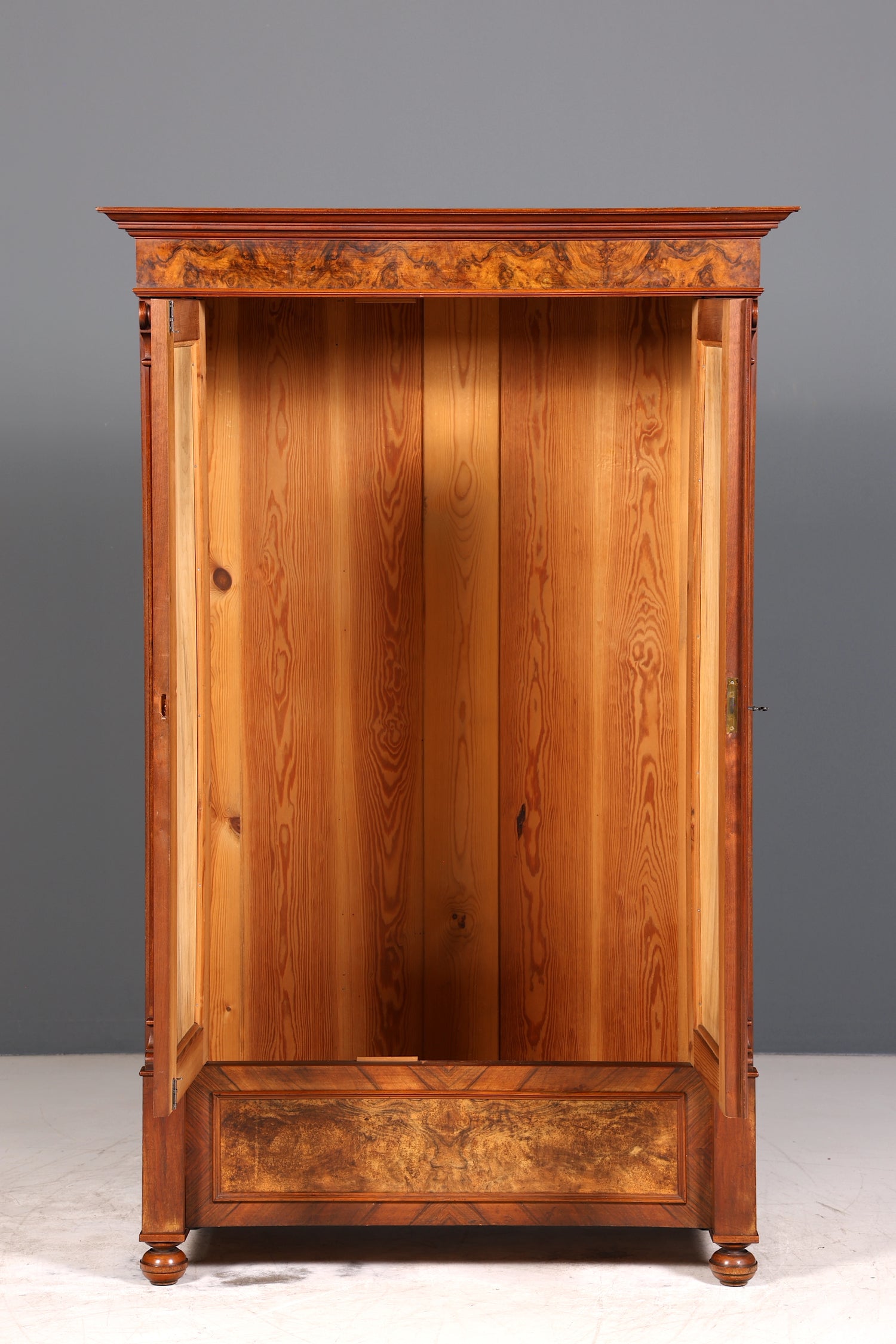 Edler Gründerzeit Schrank um 1880 Kleiderschrank Antik Louis Philippe Wäscheschrank