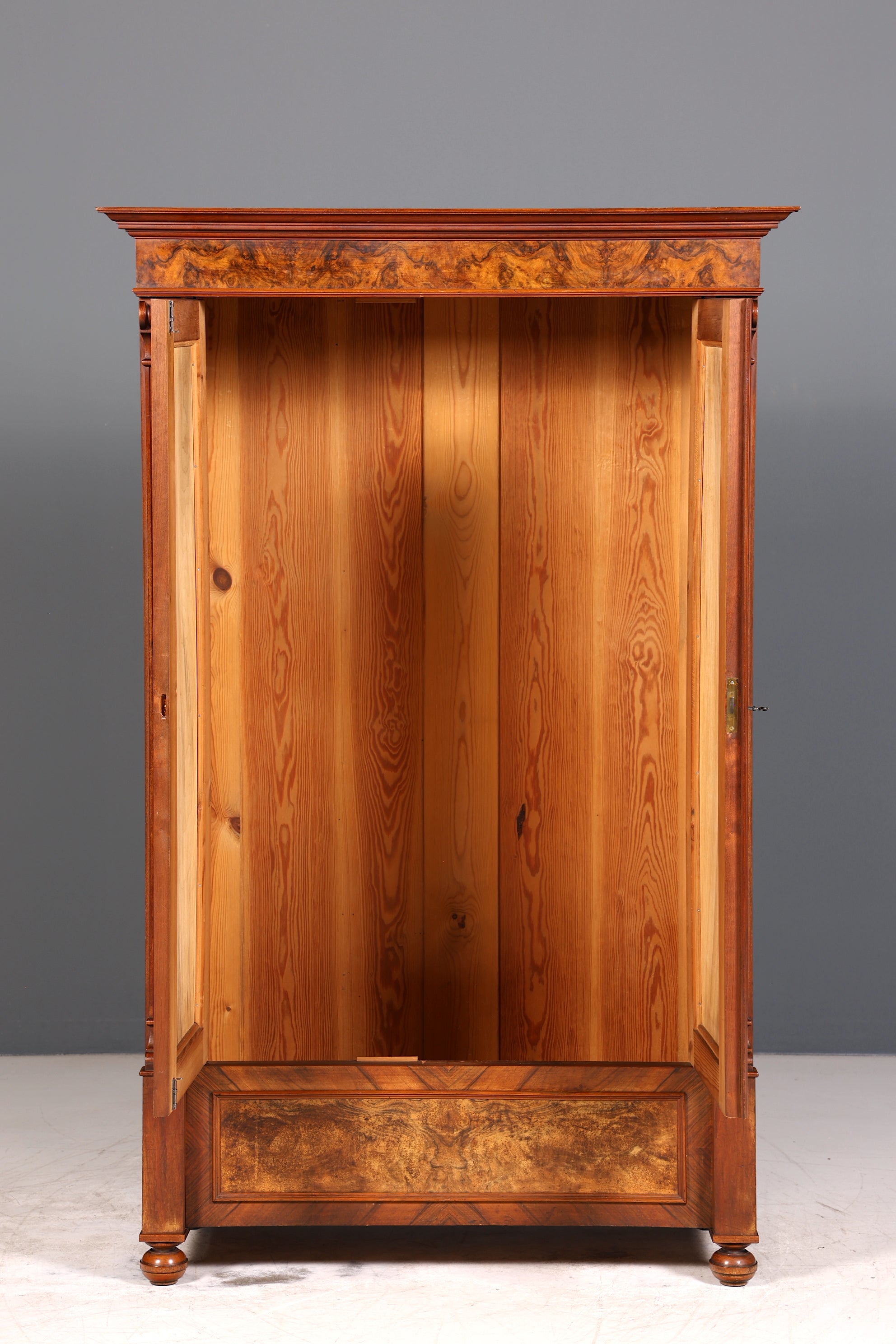Edler Gründerzeit Schrank um 1880 Kleiderschrank Antik Louis Philippe Wäscheschrank