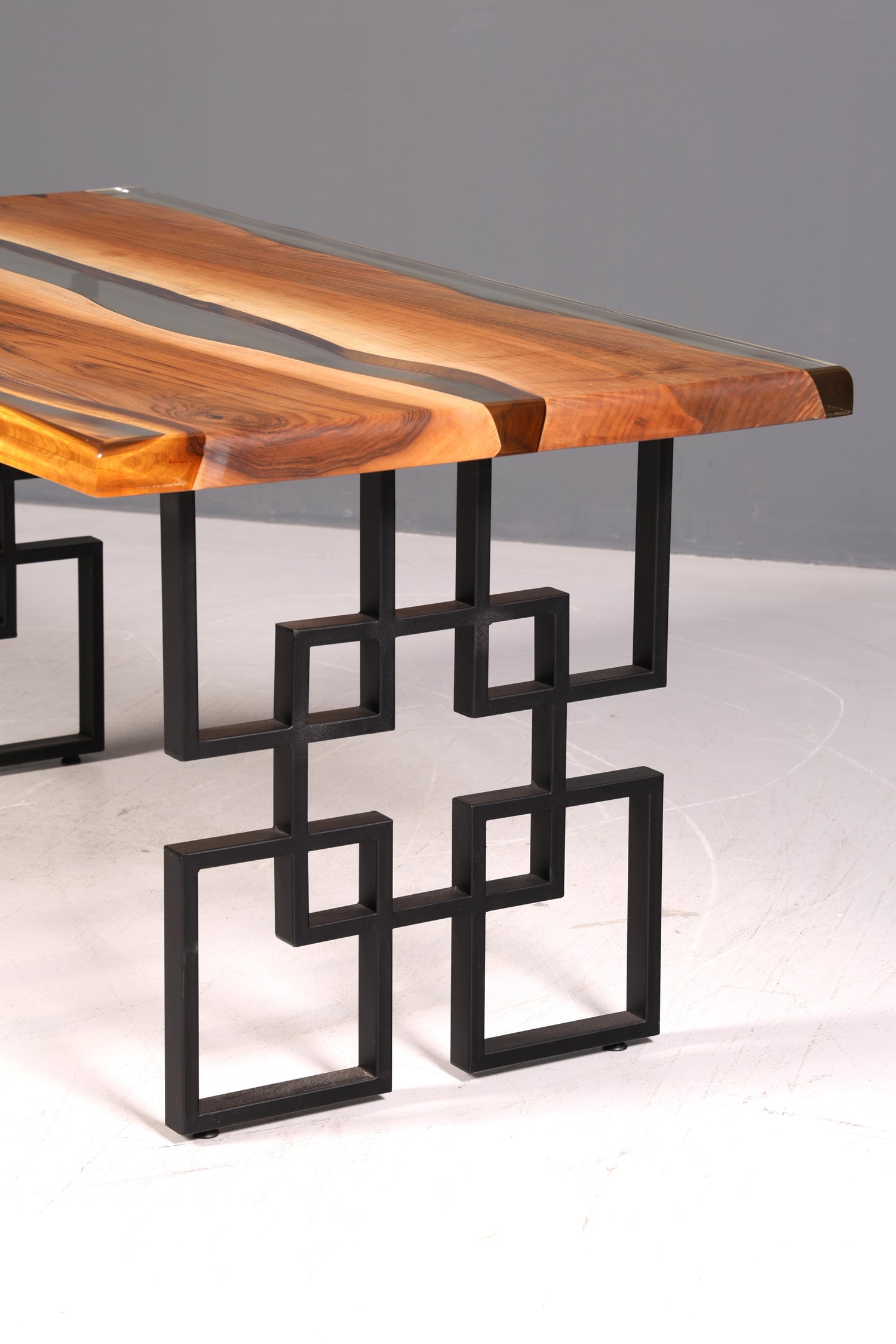 Beeindruckender Epoxidharz Tisch Nussbaum Esstisch Massivholz River Table Esszimmertisch Küchentisch Wohnzimmertisch Unikat