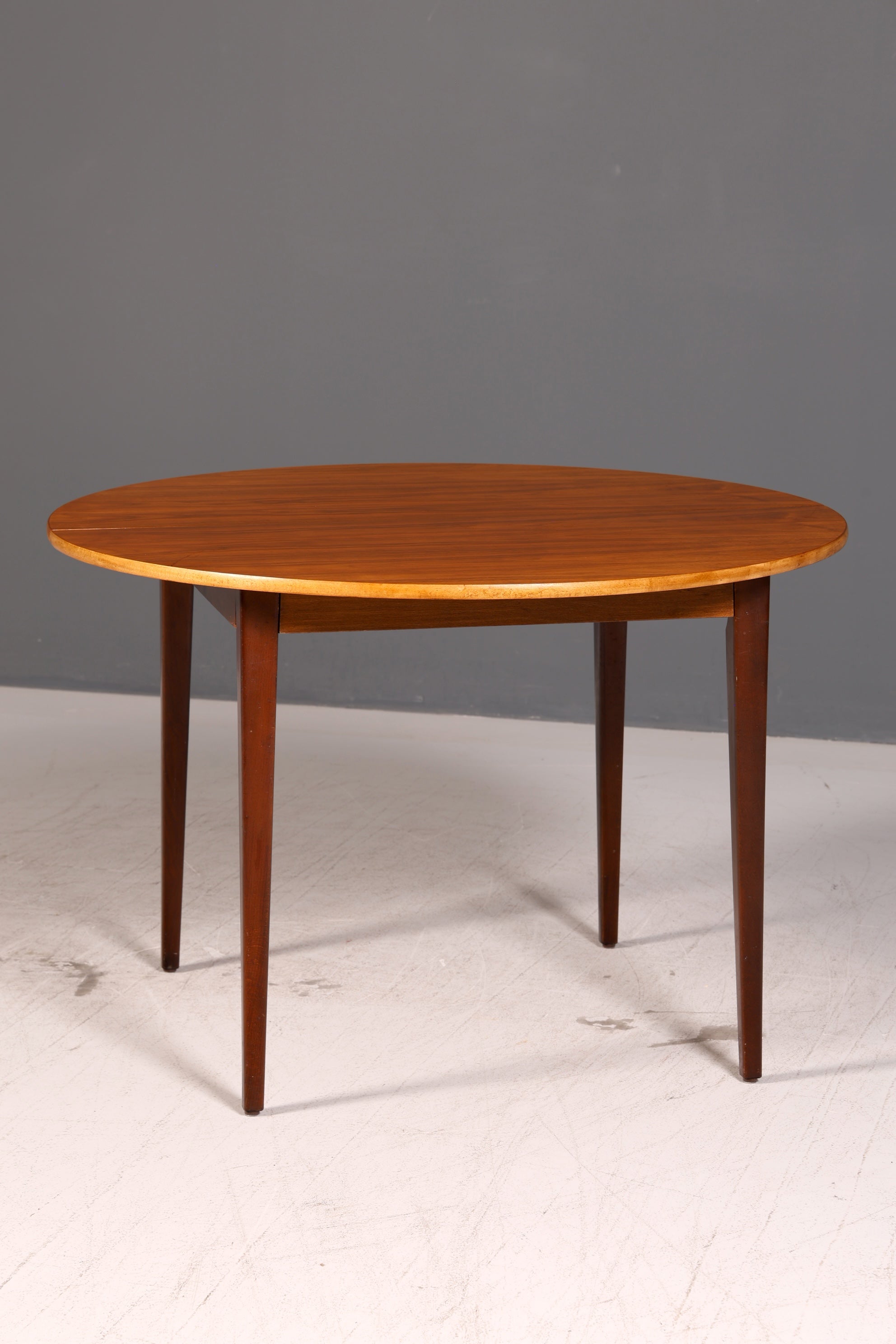 Schlichter Mid Century Esstisch ausziehbar Rund Vintage Tisch Retro Küchentisch 60s