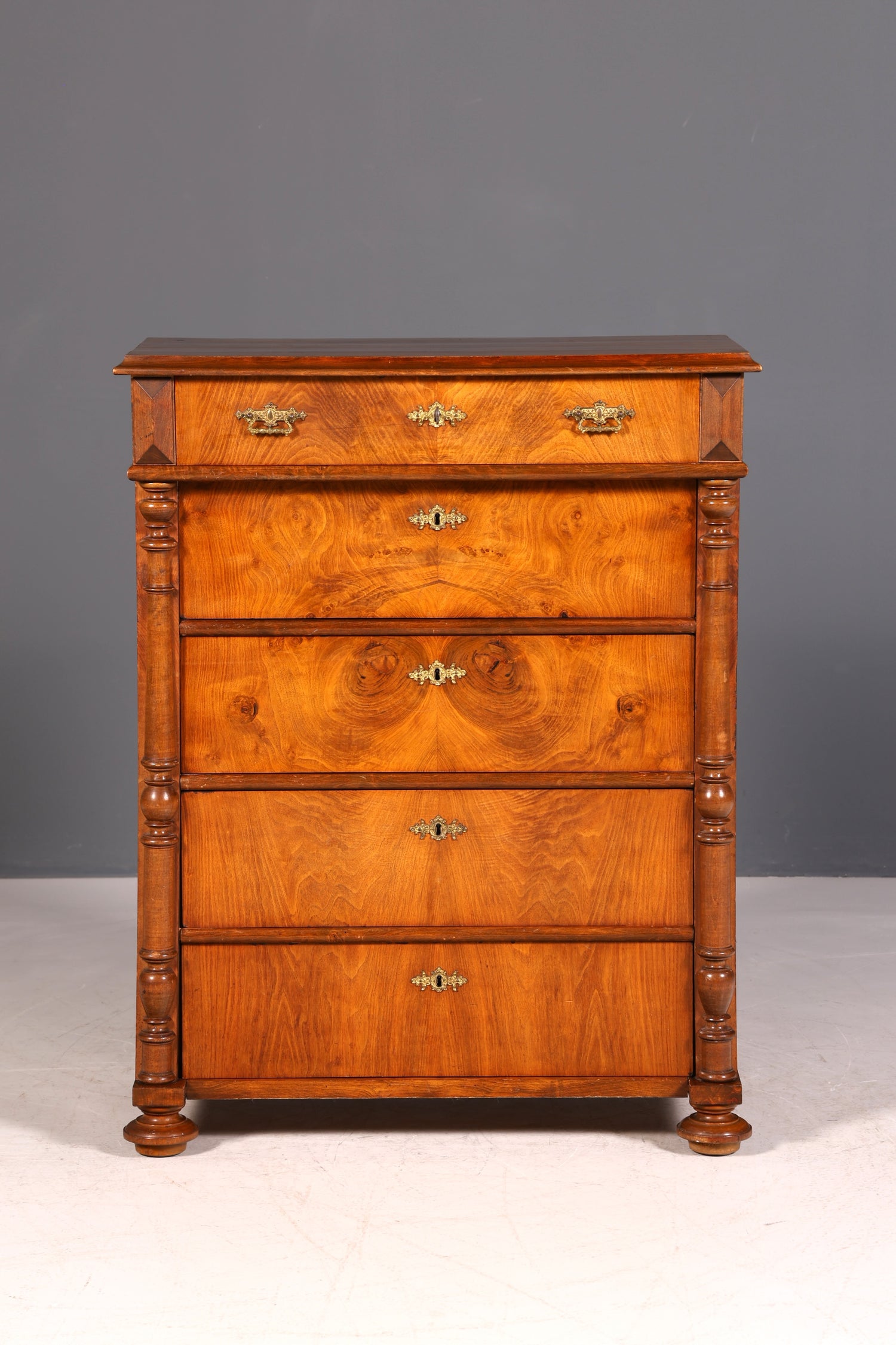 G020 Finish cm Wunderschöne Gründerzeit Kommode Jugendstil Vertiko Schubladenkommode Antik Wäschekommode