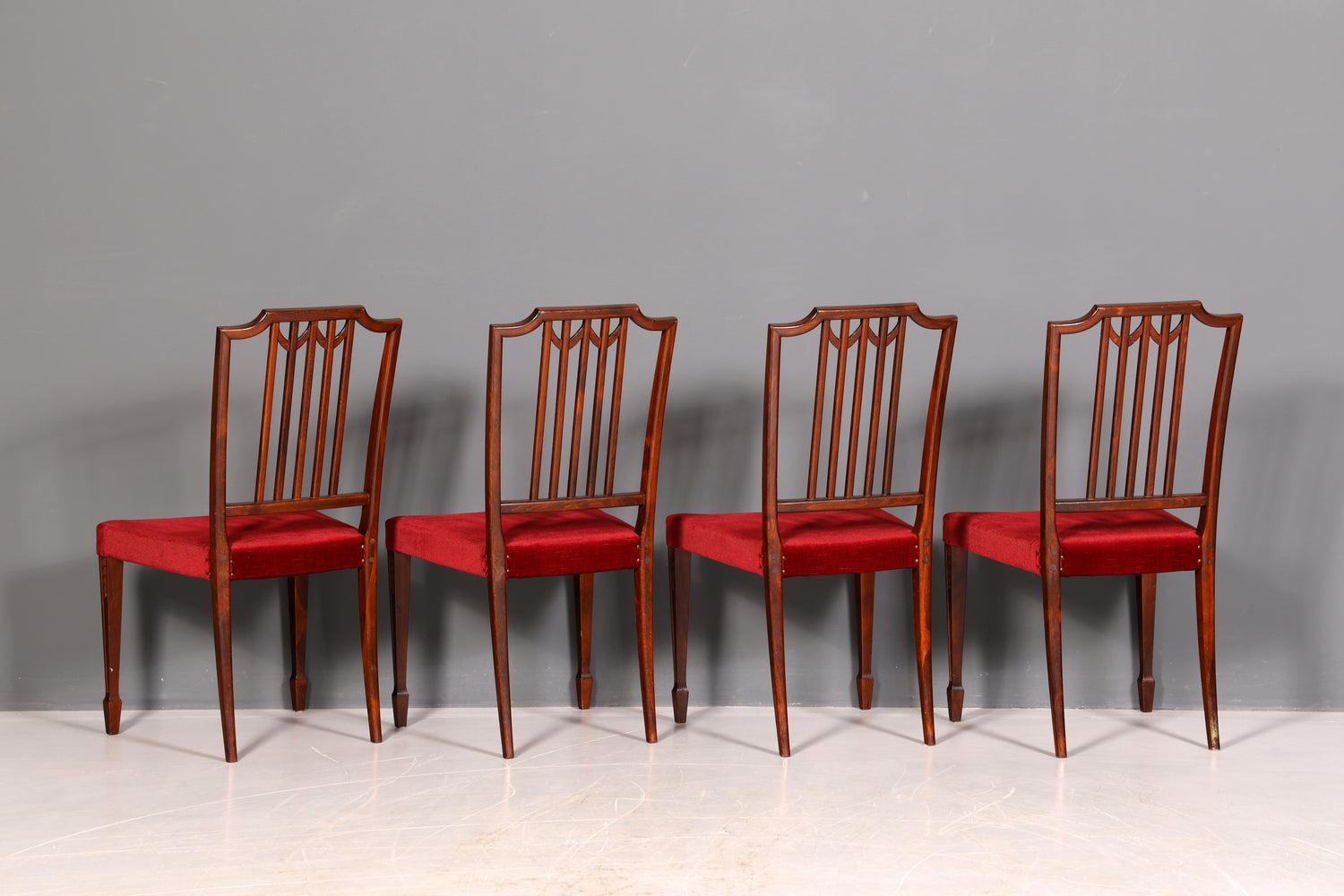 4x Traumhafte Stühle im Gustavianischen Stil Englisch Küchenstühle Esszimmer Stuhl Set