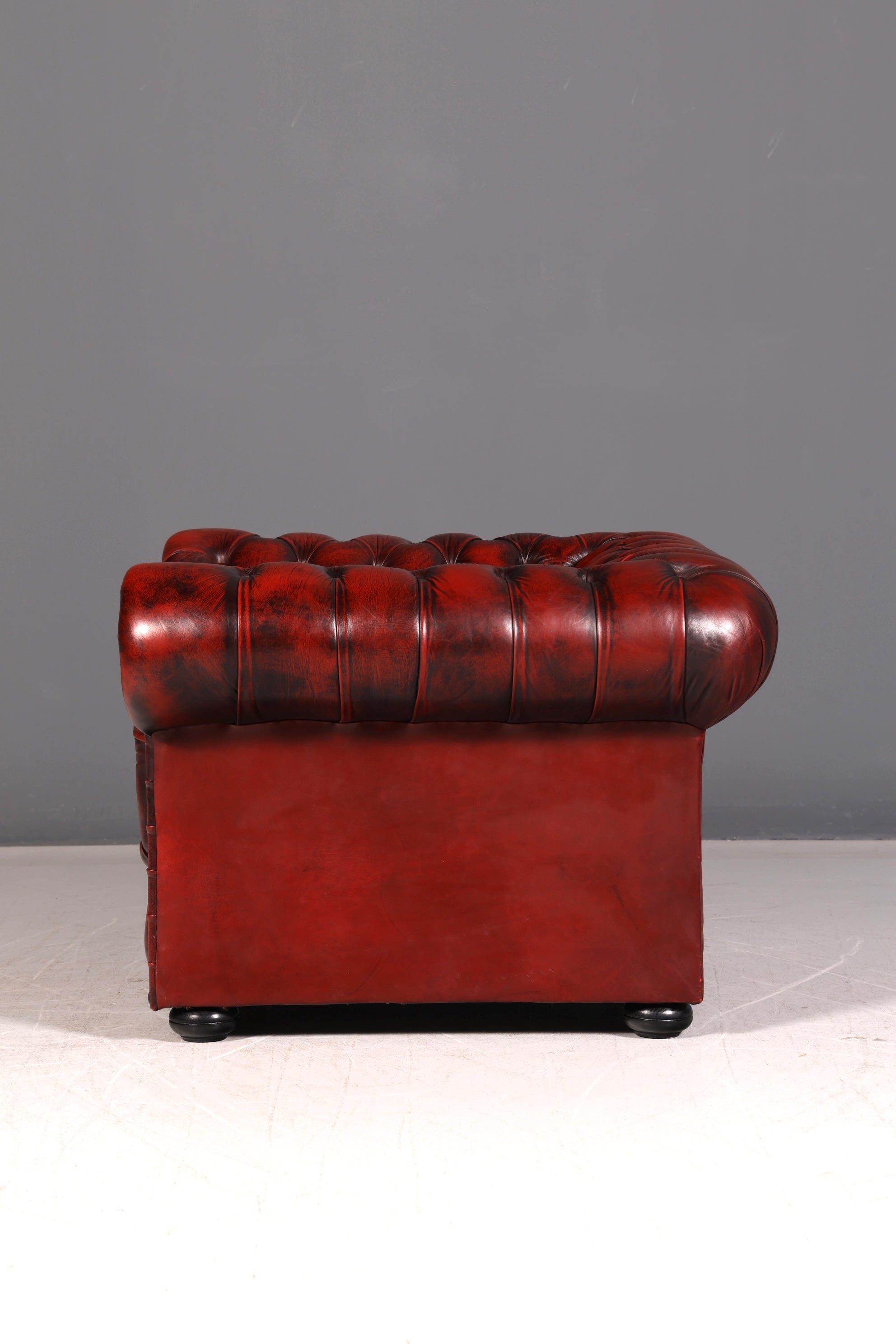 Stilvoller Original Chesterfield Sessel Oxblood Echtleder Englischer Armlehnsessel Herrensessel Antik Ledersessel
