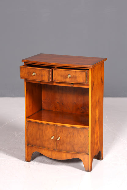 Wunderschöne Englische Kommode Eibe Schrank Reprodux Bevan Funnell Antik Stil Ablagetisch