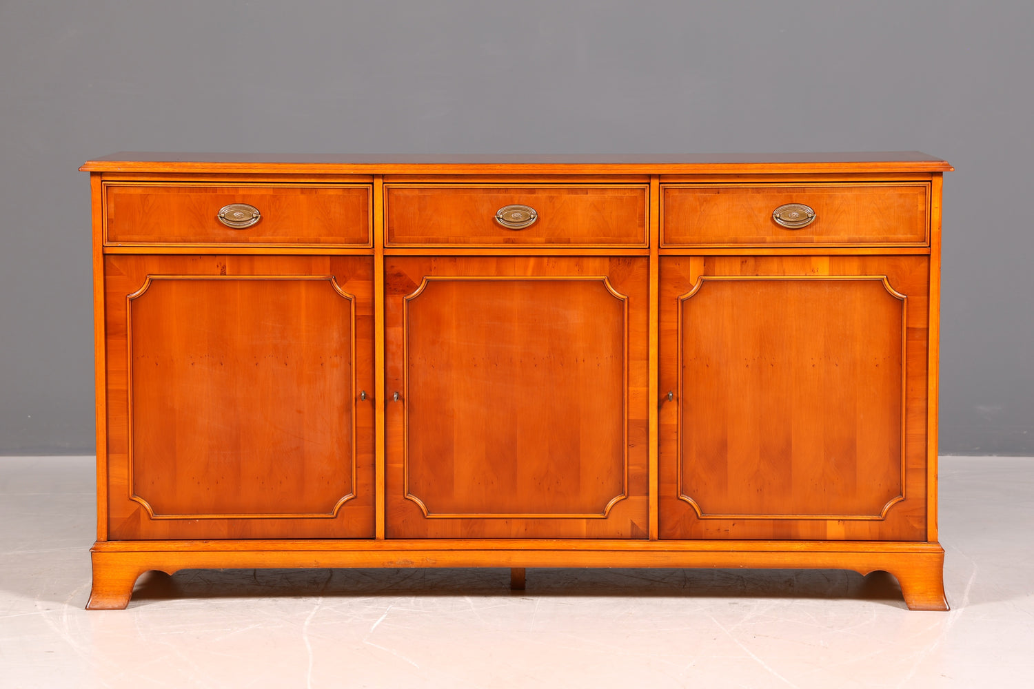Traumhaftes Original Heldense Sideboard Buffet Antik Stil Englisches Schrank Anrichte