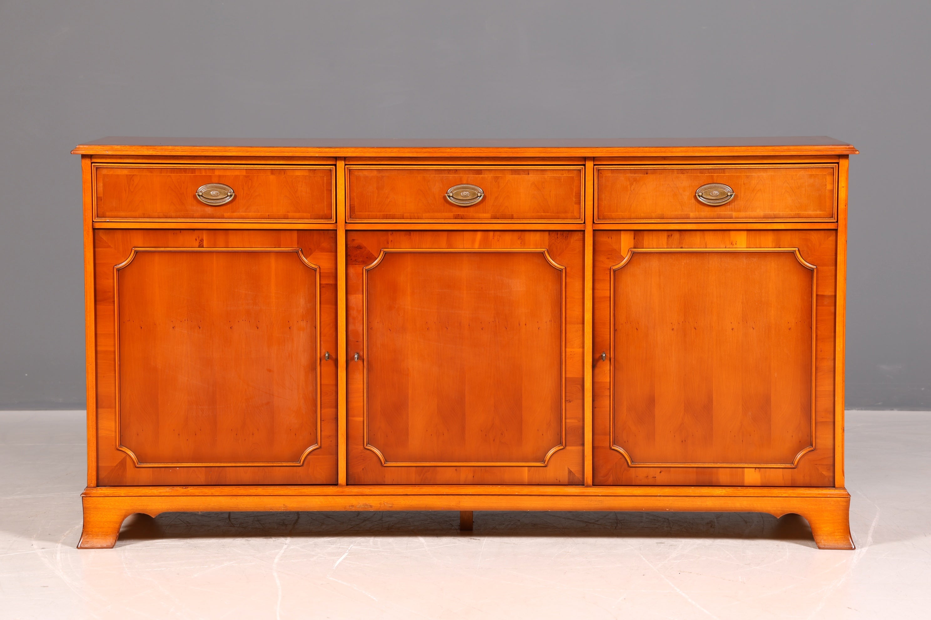 Traumhaftes Original Heldense Sideboard Buffet Antik Stil Englisches Schrank Anrichte