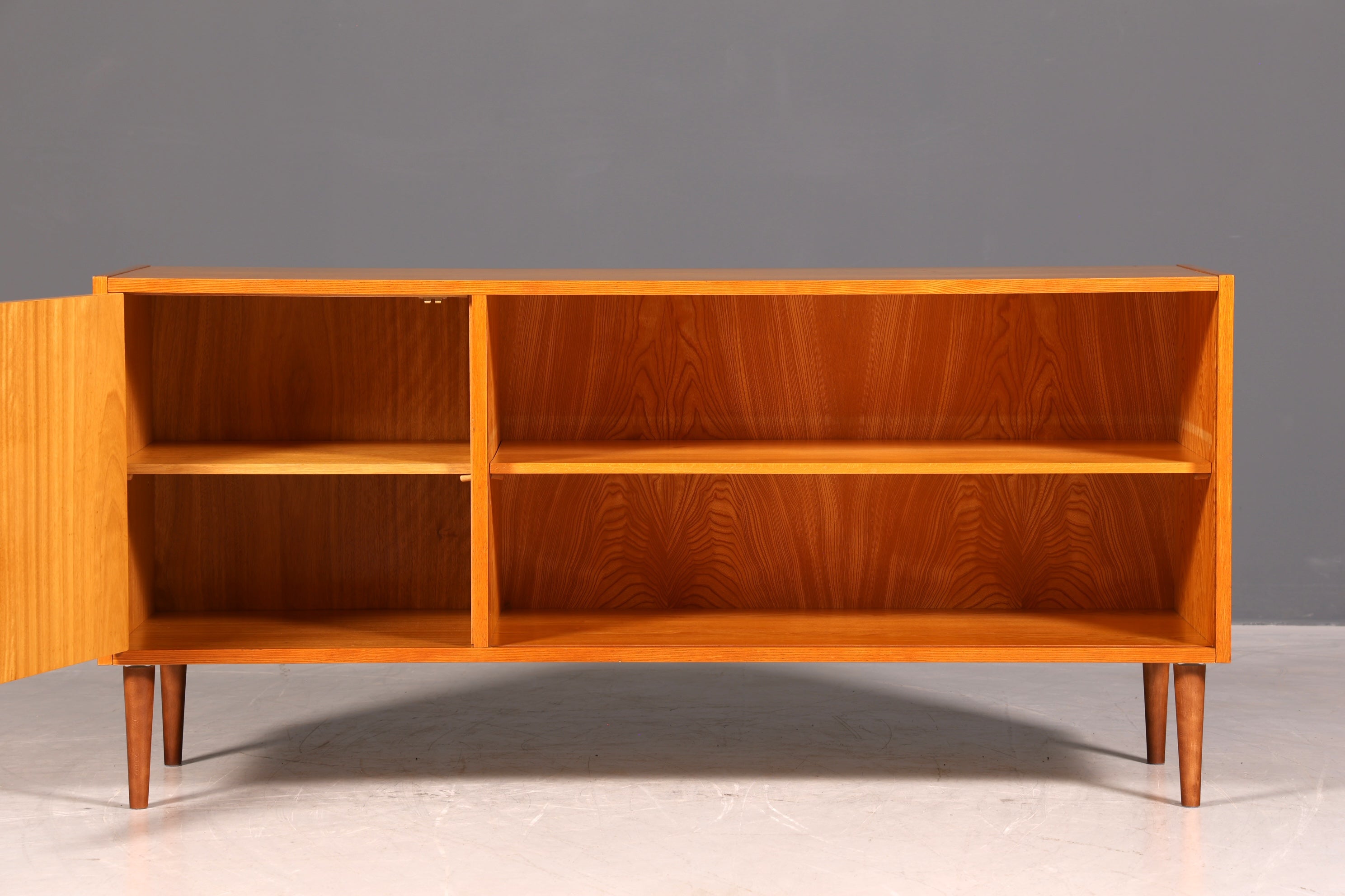 Wunderschönes Hellerau Sideboard Mid Century Regal Retro Bücherregal Schrank