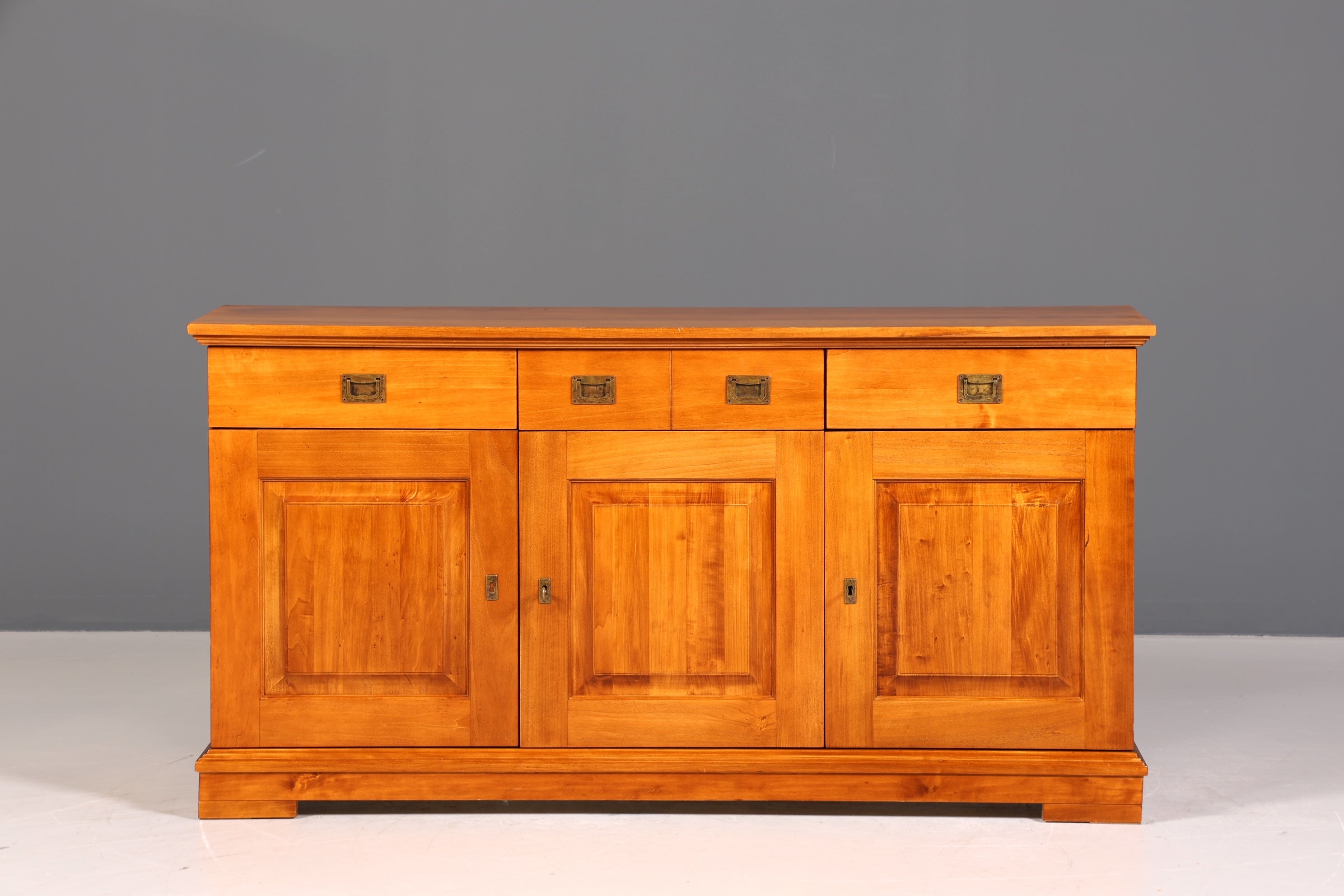 Wunderschönes Sideboard im Maritimen Stil Anrichte Englisch Schrank Kirschholz Kommode Landhausstil