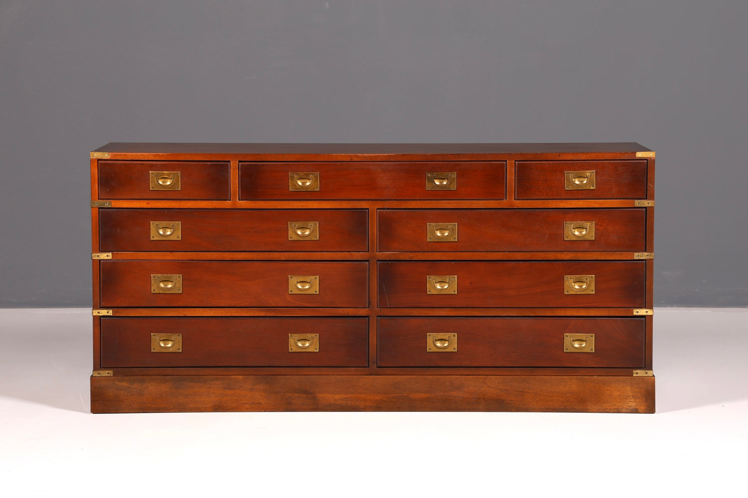 Traumhaftes Maritimes Sideboard Englische Schiffskommode Military Chest Schrank Antik Massivholz