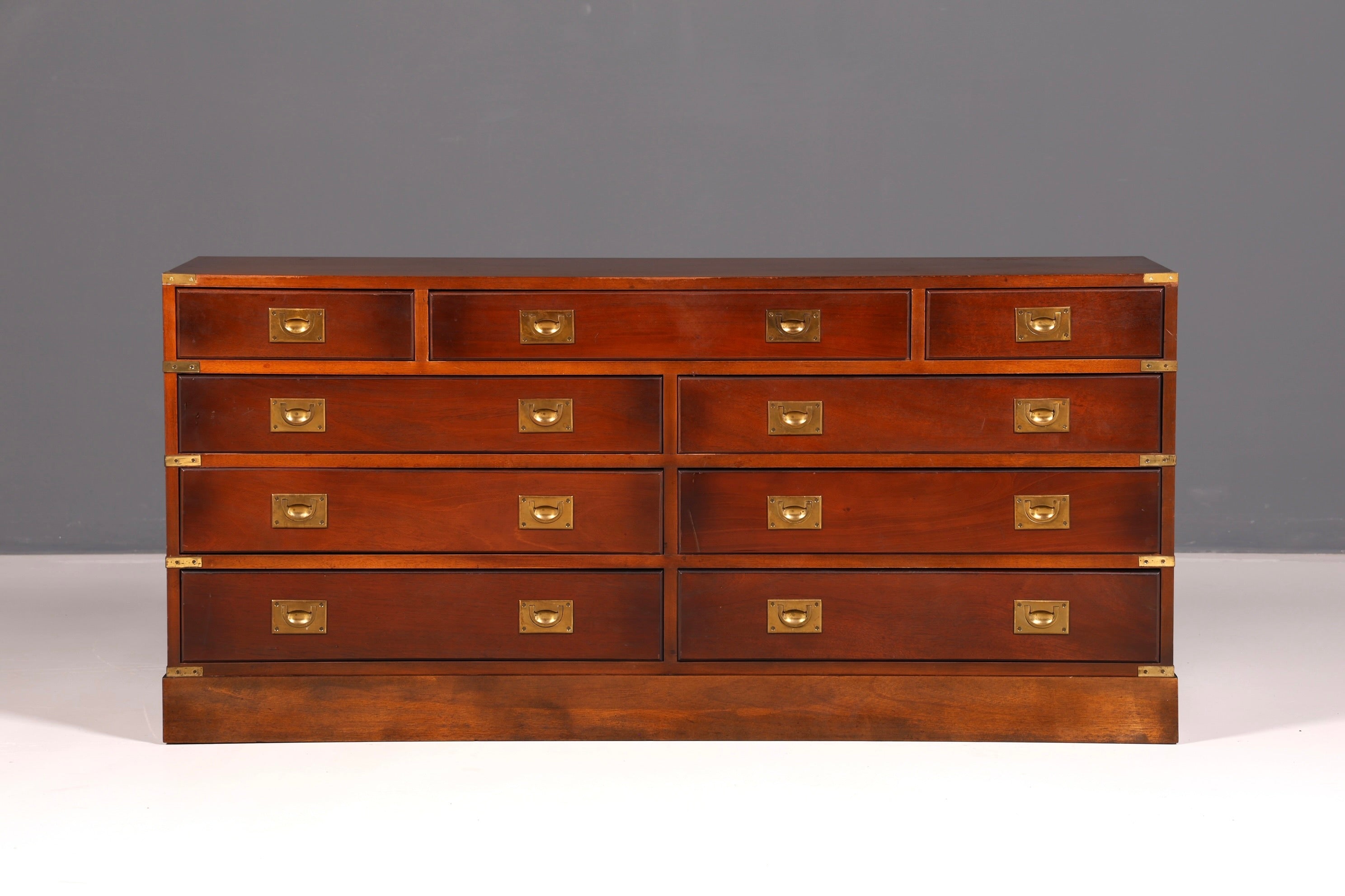 Traumhaftes Maritimes Sideboard Englische Schiffskommode Military Chest Schrank Antik Massivholz