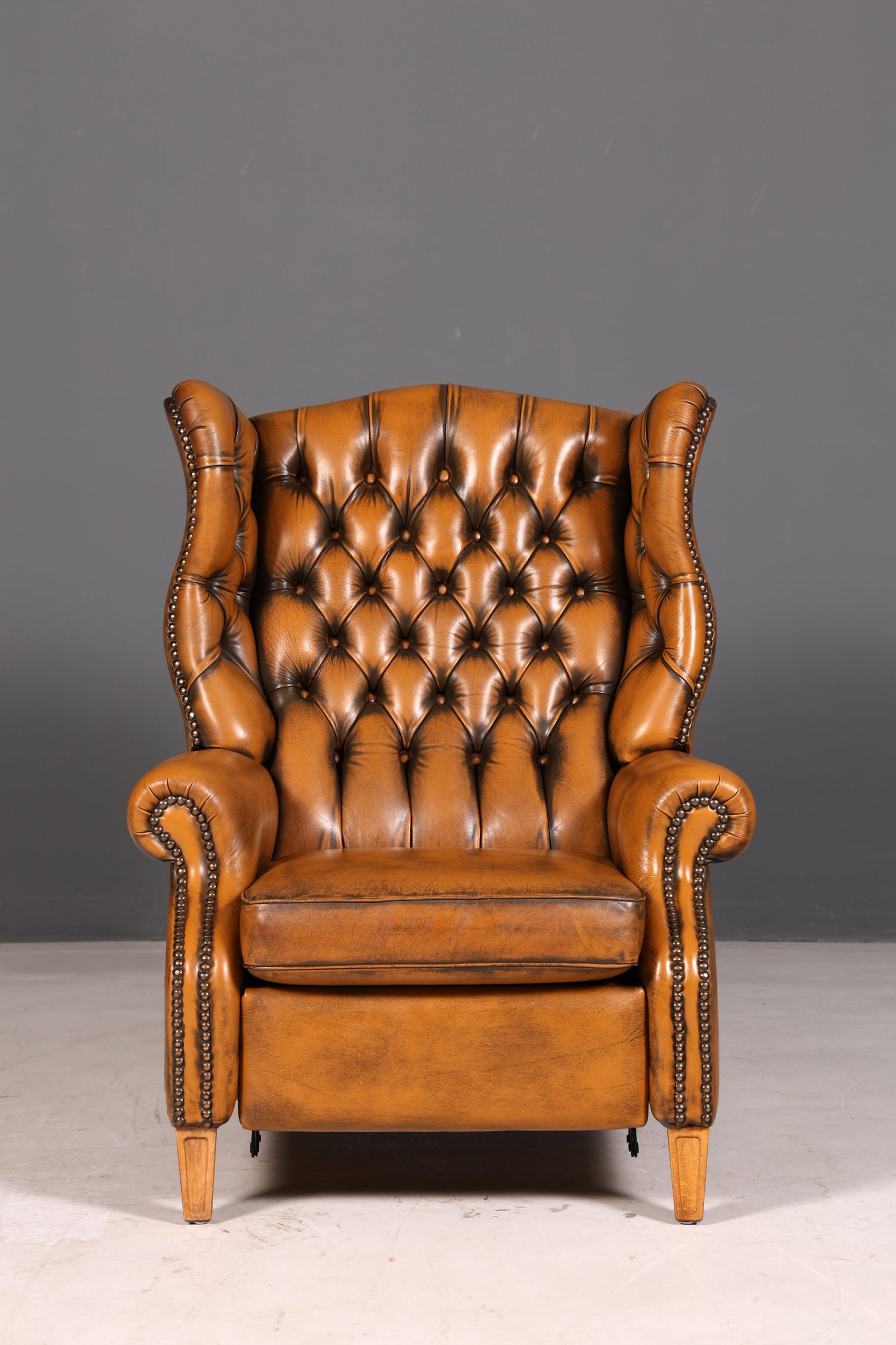 Wunderschöner Original Chesterfield Ohrenbackensessel Englisch Echt Leder Herrensessel Relaxsessel Liegefunktion Vintage