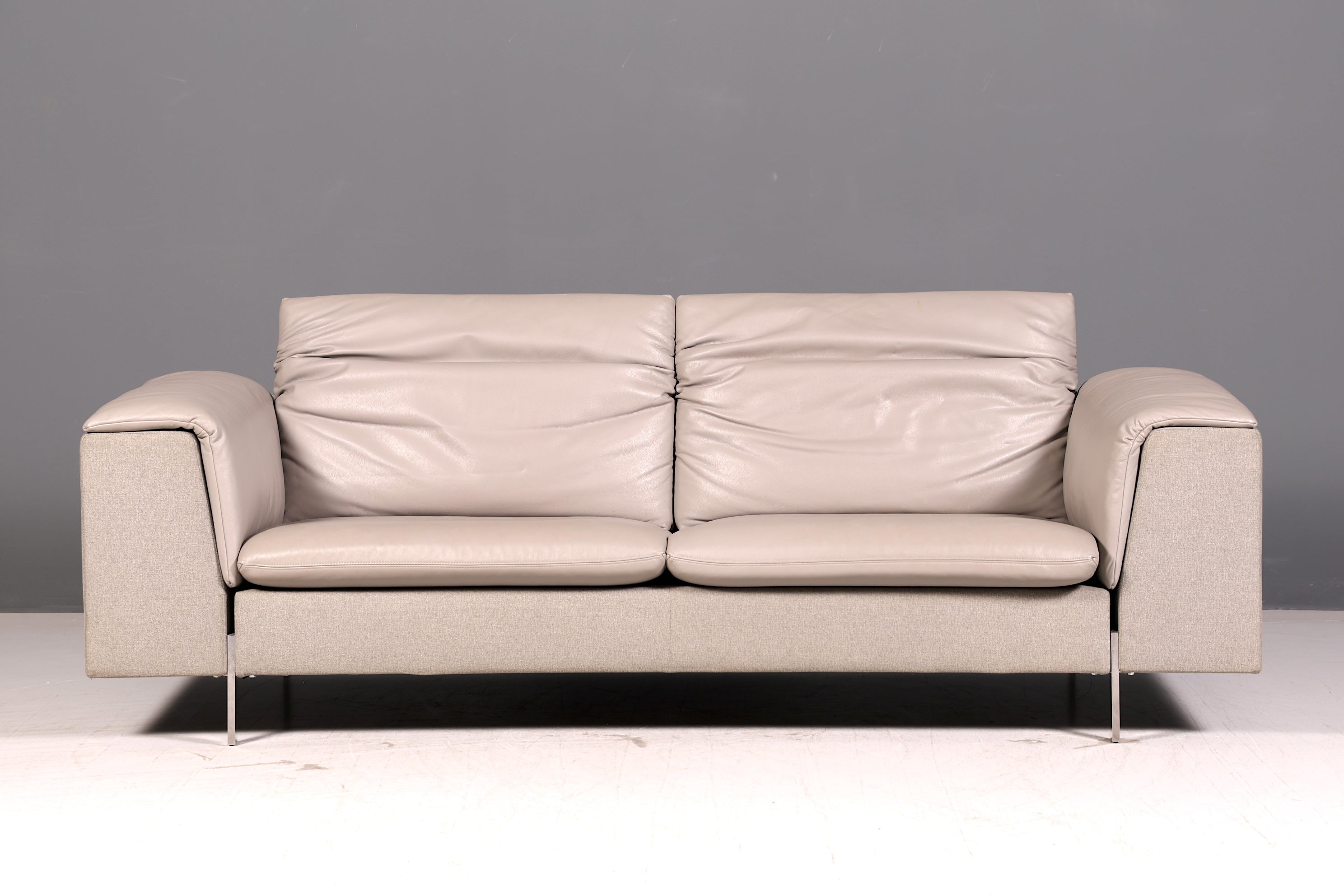 Wunderschönes Sofa der Marke Ligne Roset Grau Echtleder &amp; Stoff Couch Designer Sofa Wohnzimmer