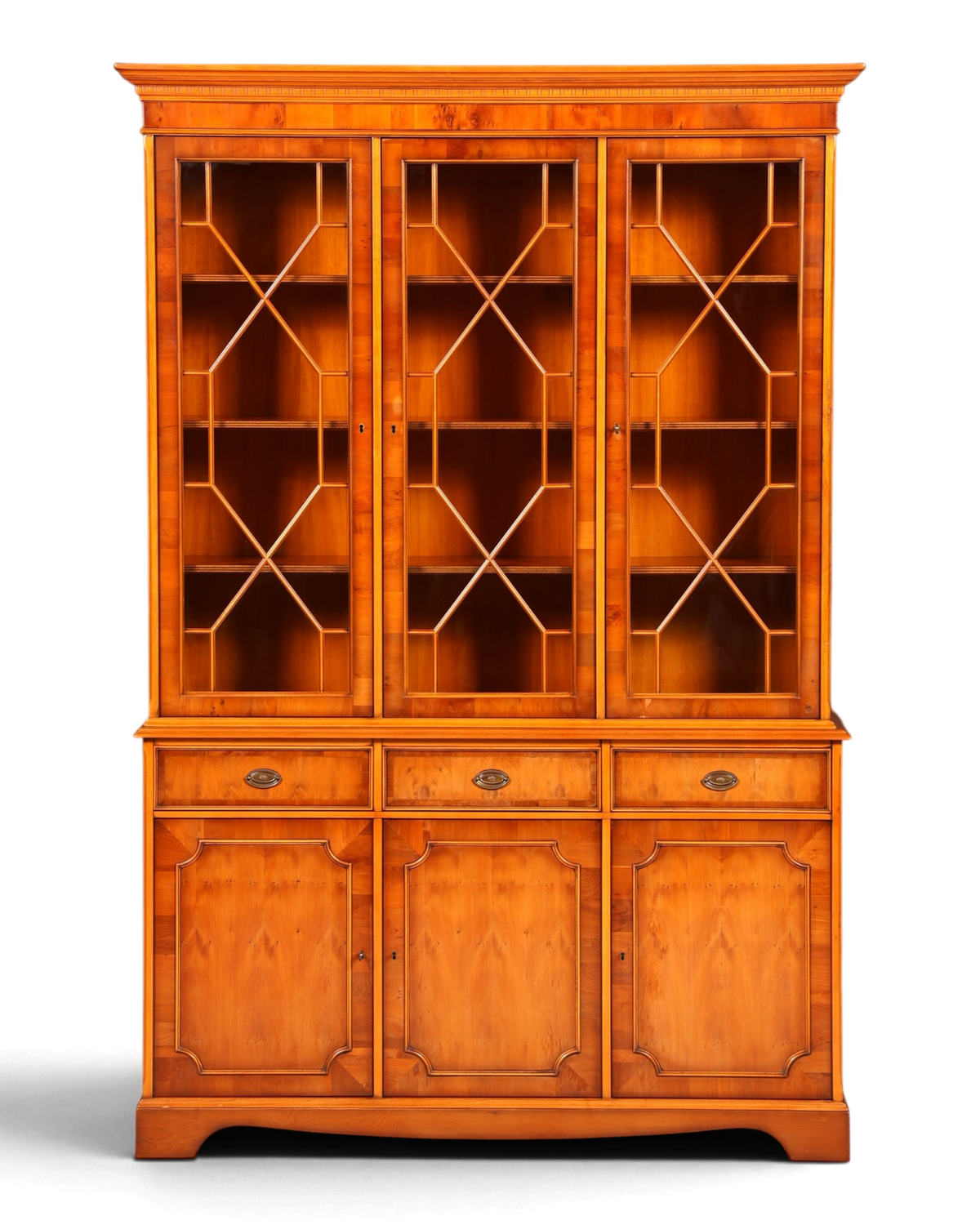 Hauptstadt Möblerei Heldense Vitrinenschrank aus Eibenholz im Antik-Stil mit Glasfront und Stauraum