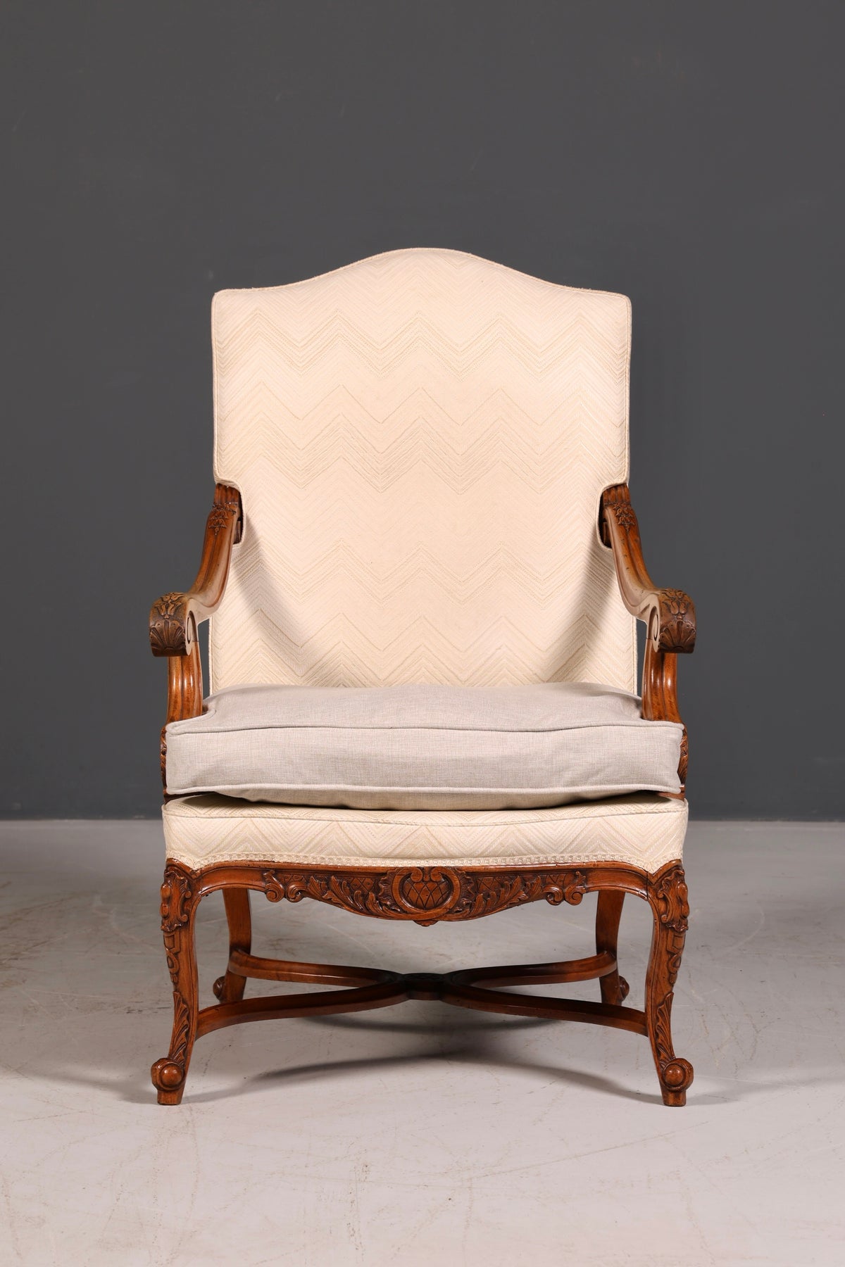 Elegant Louis Philippe Gründerzeit antique armchair with armrests and upholstery, 1 of 2