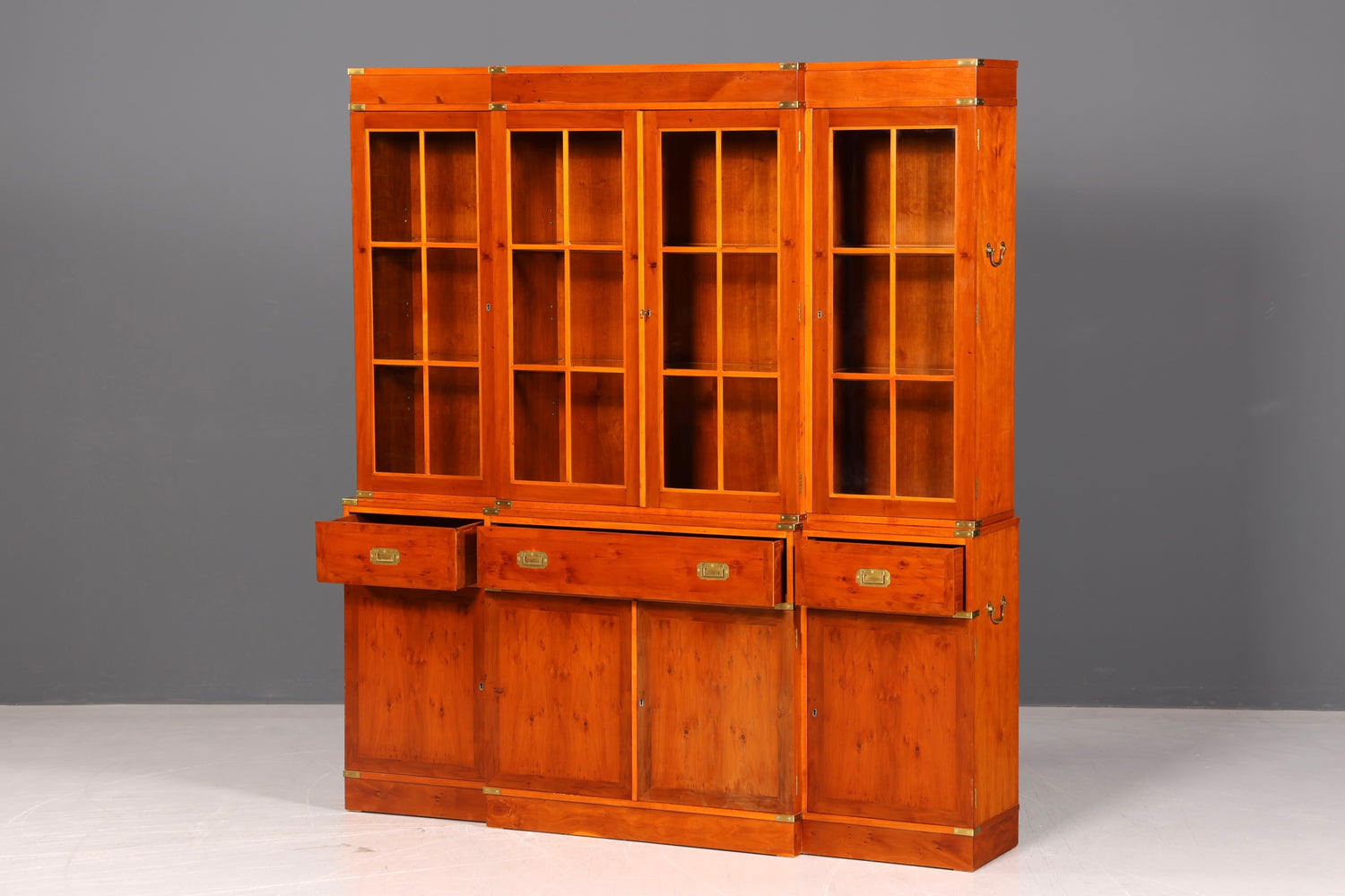 Beeindruckender Maritimer Englischer Vitrinenschrank Bibliothek Bücherschrank Anrichte Buffet Glasvitrine Antik Vintage