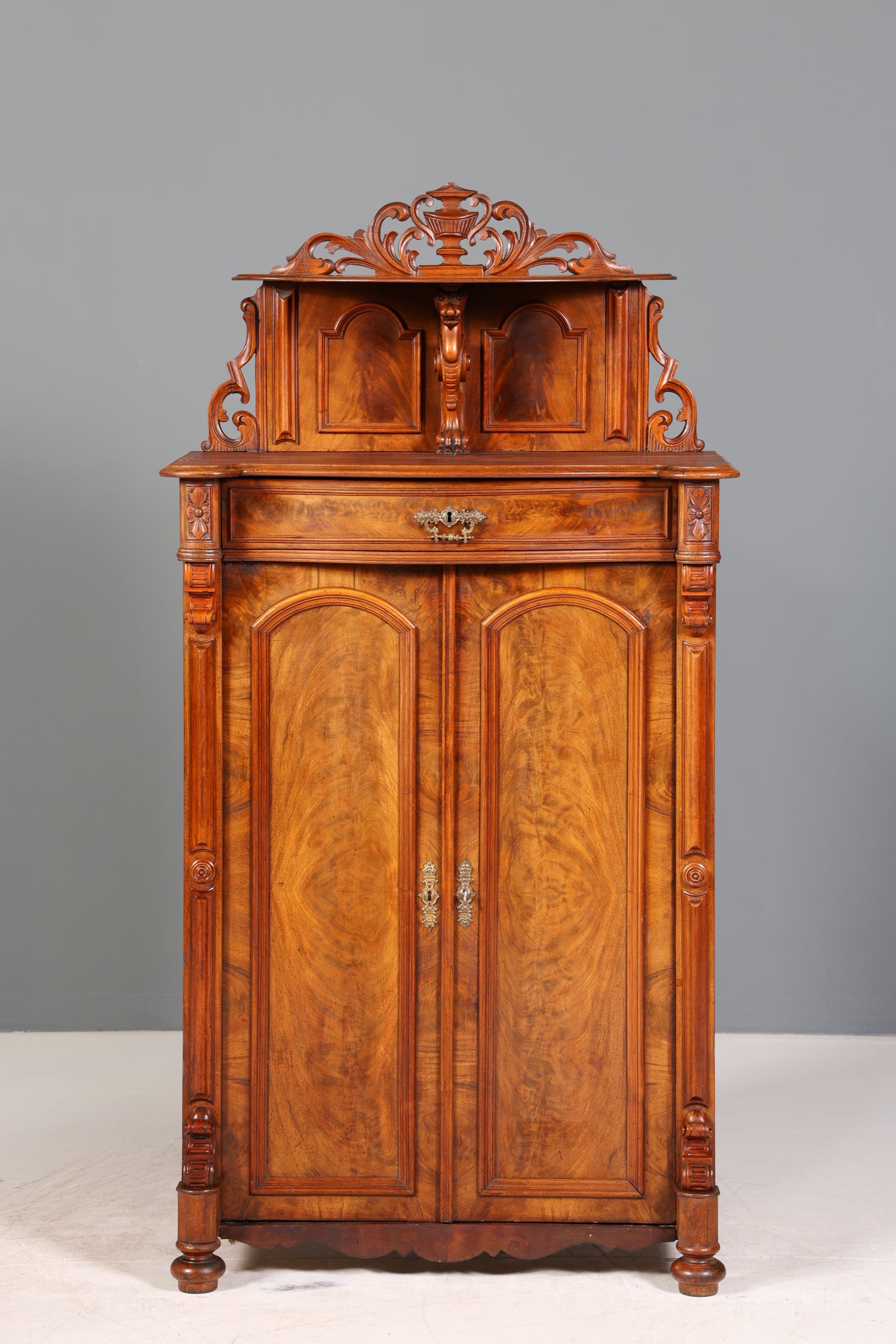 Traumhafter Louis Philippe Schrank um 1880 Gründerzeit Vertiko Aufsatz Schrank