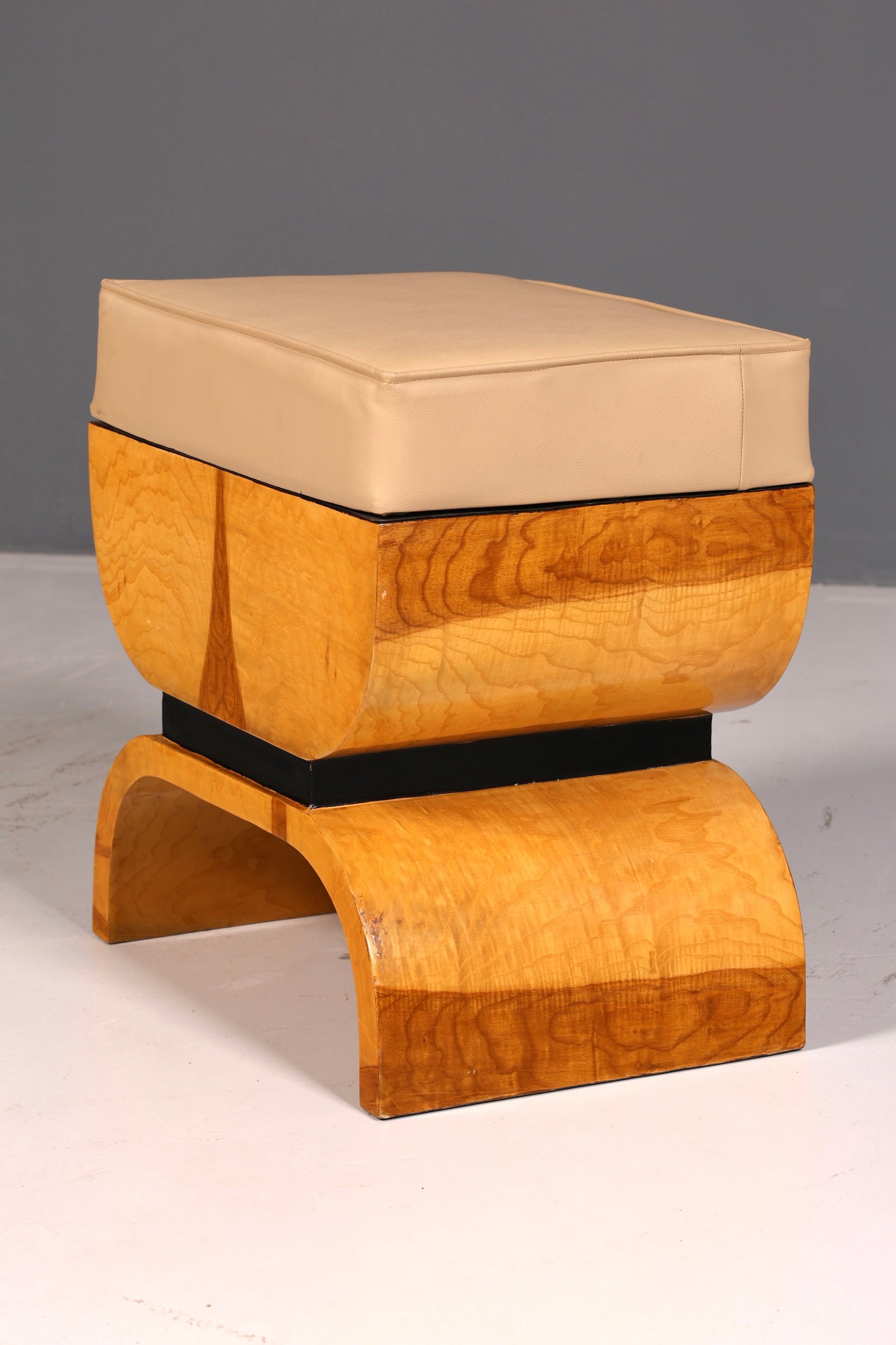 Wunderschöner Hocker im Art Deco Stil Birke Sitzhocker Fußhocker Fußbank Antik Vintage