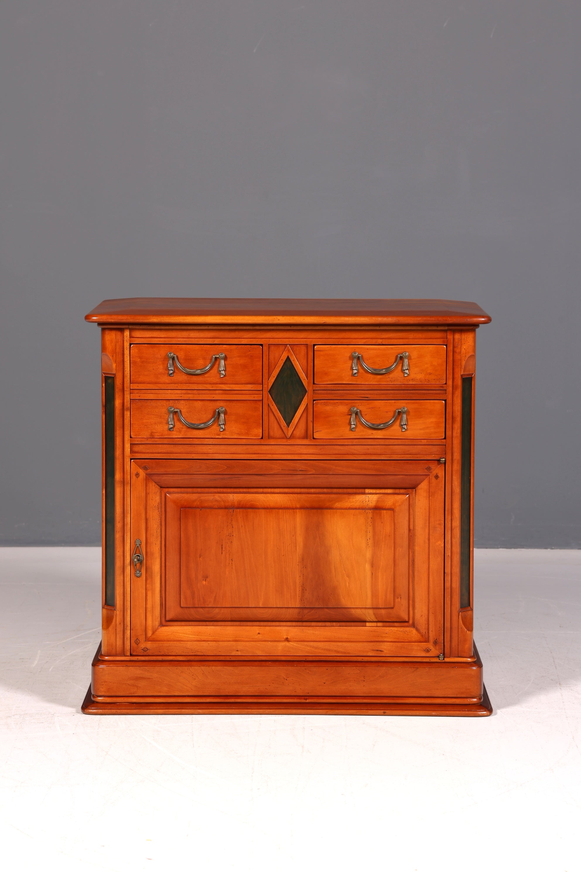 Edle Kommode im Biedermeier Stil Englischer Stil Eibe Echt Holz Sideboard Antik