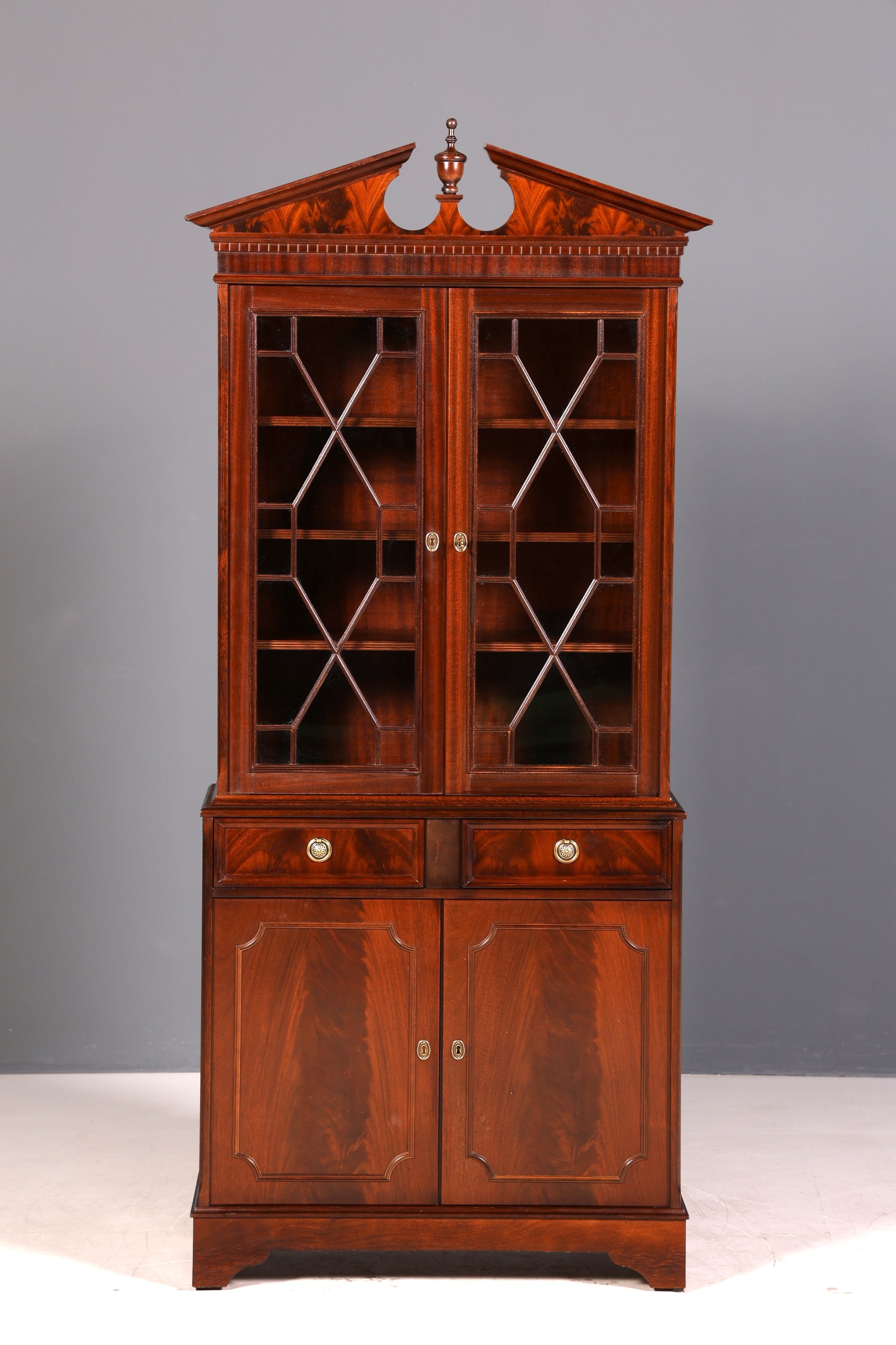 Stilvolle Englische Vitrine Bibliothek Bücherschrank UK Buffet Glasvitrine Schrank