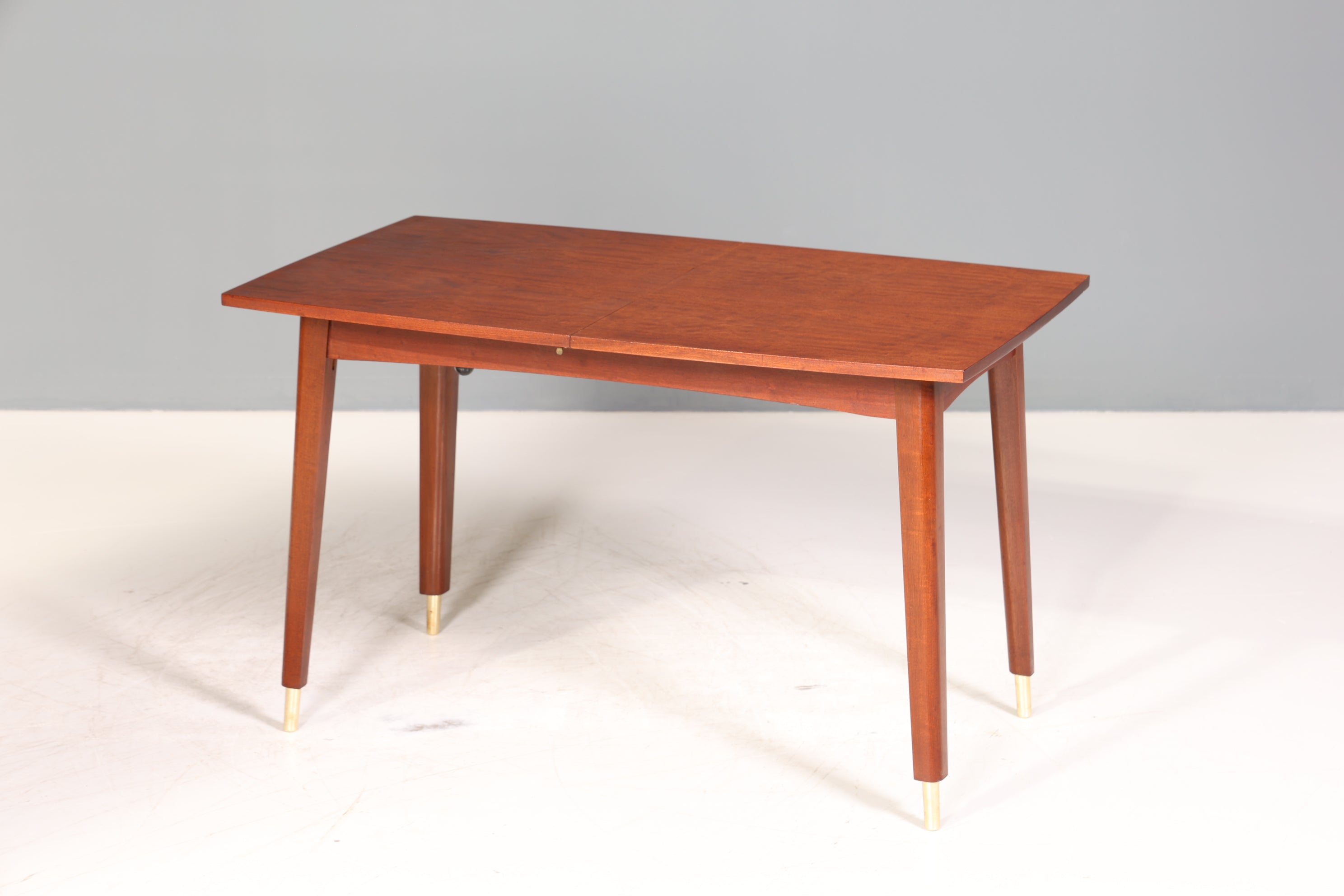 Wunderschöner Mid Century Küchentisch Vintage Tisch ausziehbar und höhenverstellbar VEB Esszimmer Tisch