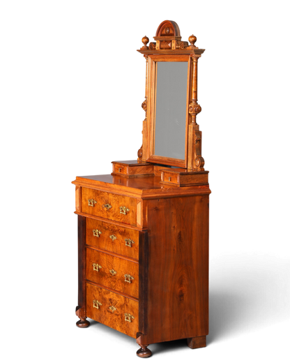 Hauptstadt Möblerei Gründerzeit Kommode aus Holz mit Spiegelaufsatz und Messingbeschlägen im Louis Philippe Stil