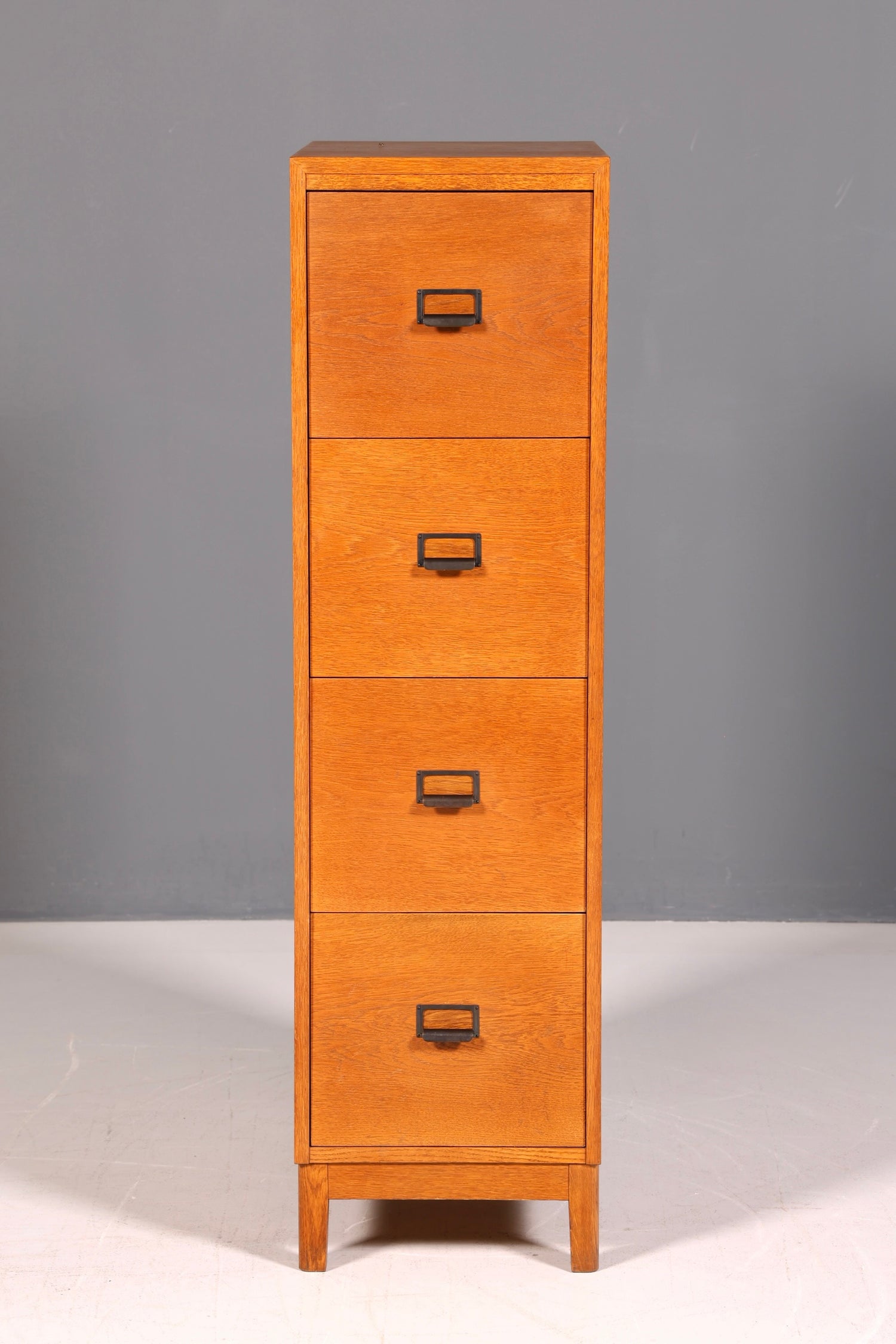 Traumhafter Mid Century Aktenschrank Vintage Apothekerschrank Bauhaus Schubladenkommode Vertiko