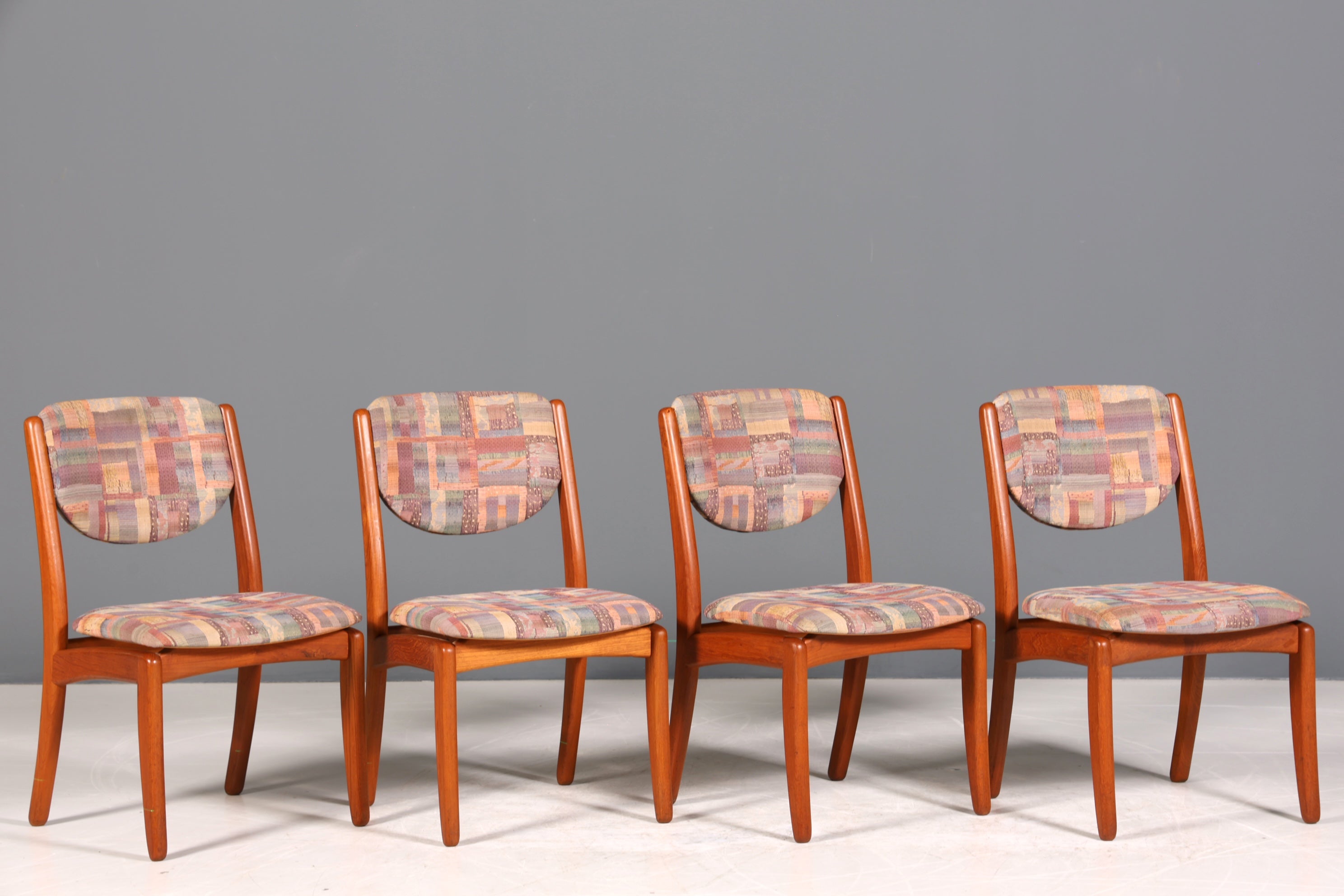 4x Schlichte Mid Century Stühle Retro Stuhlset Danish Design Küchenstühle Teak Holz Esszimmer Stühle