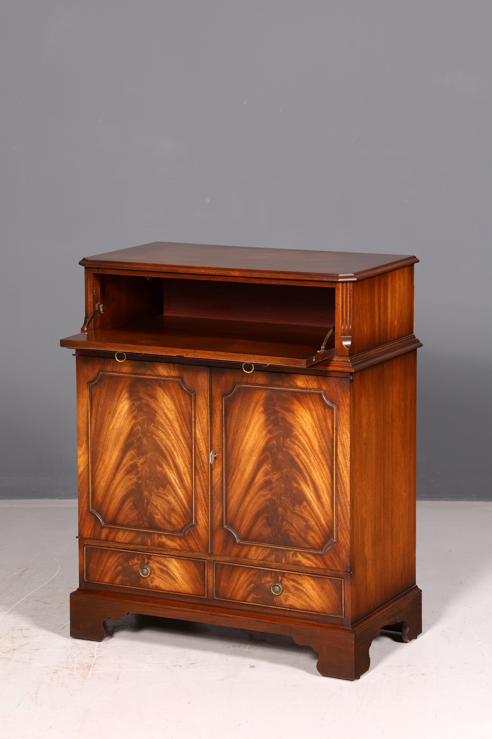Wunderschöner Englischer Schrank Mahagoni Antik Anrichte Hifi Schrank Kommode Vintage