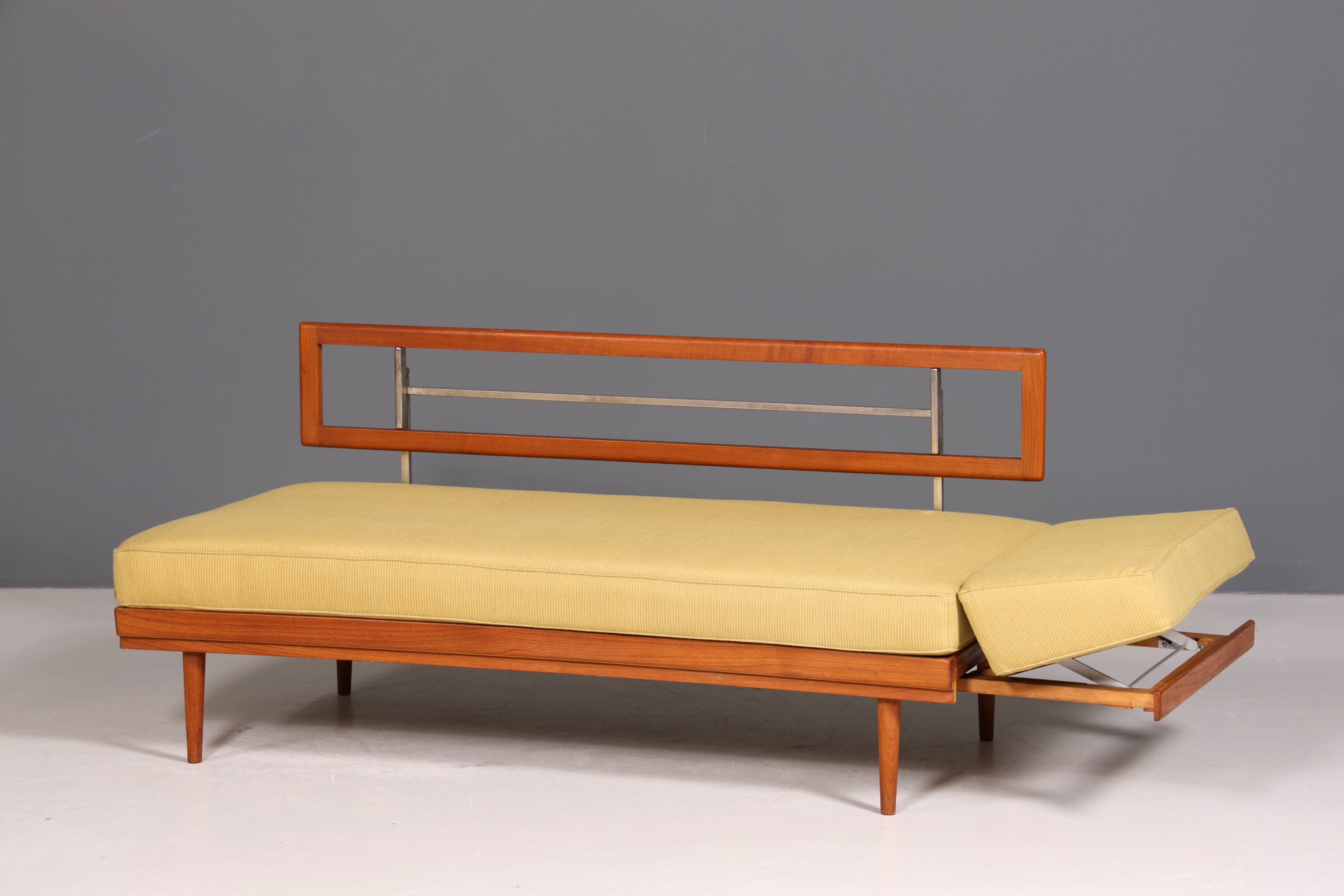 Seltenes Original Knoll Antimott Sofa Mid Century Couch Daybed Teak Holz 3-Sitzer Sofa Schlafsofa