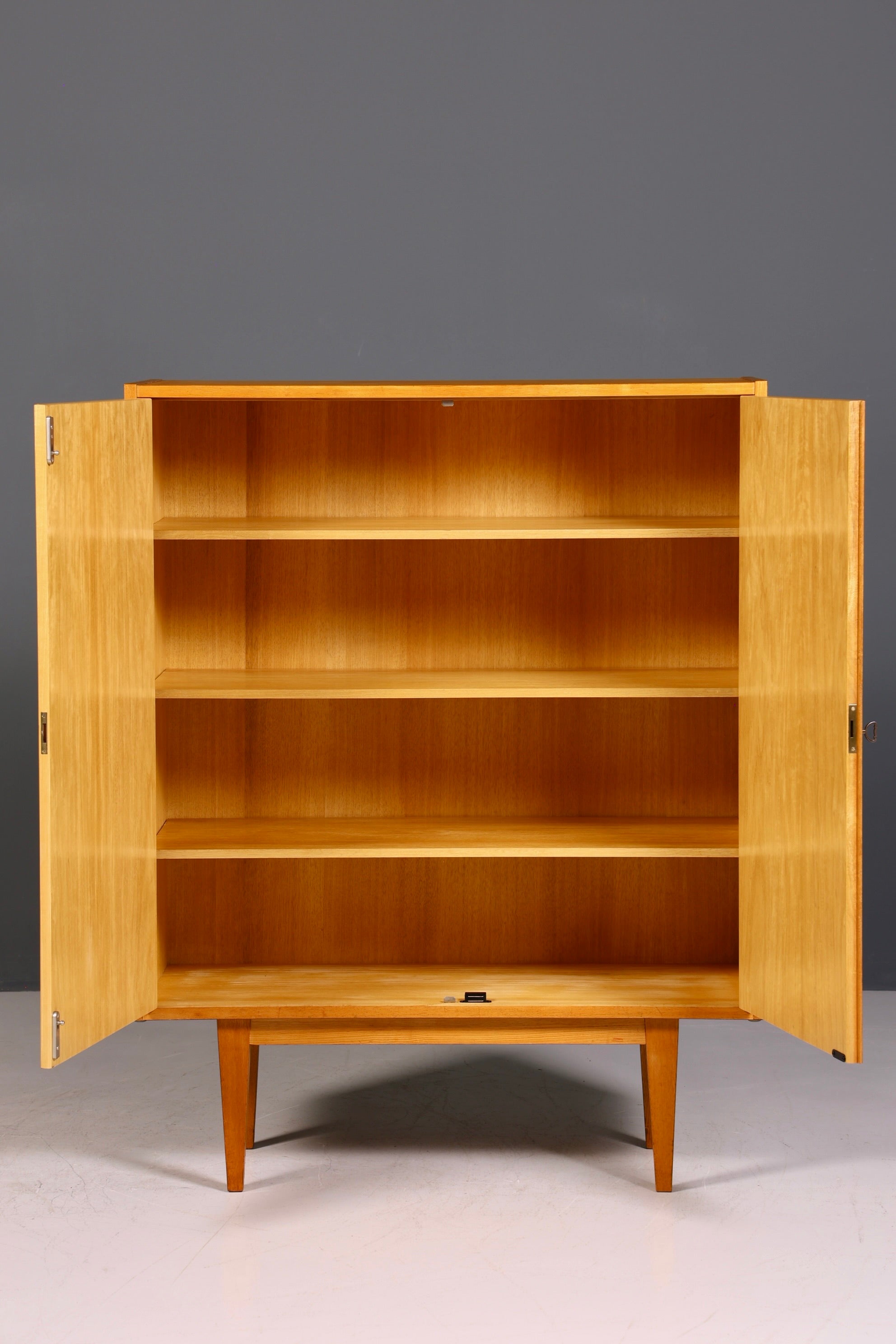 Traumhafter Original Hellerau Schrank Mid Century Franz Ehrlich 602 Vertiko Aktenschrank Wäscheschrank