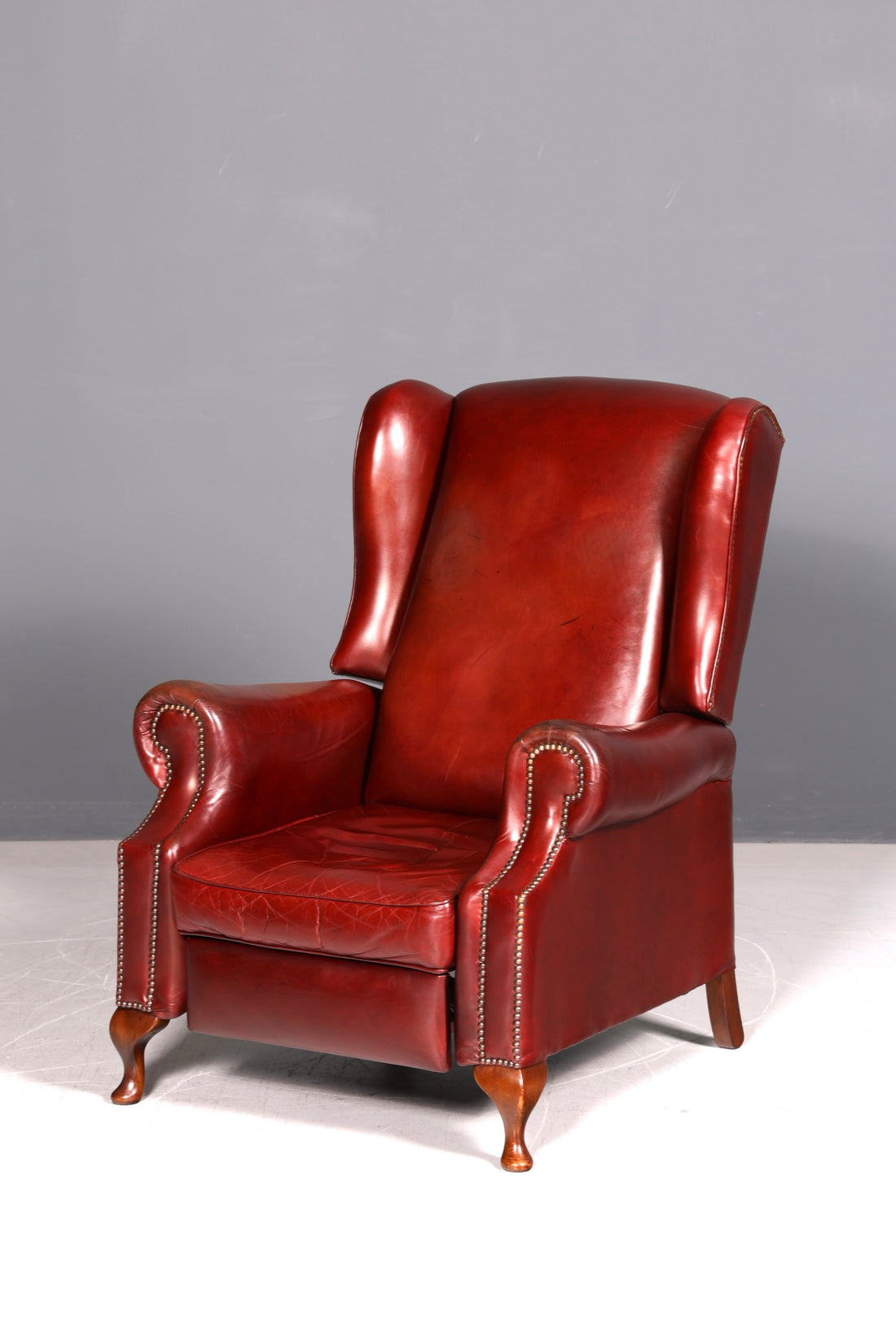 Stylish Claridge Chesterfield Wingback Chair Recliner Lounger English Genuine Leather Gentleman’s Chair UK Armchair Vintage  