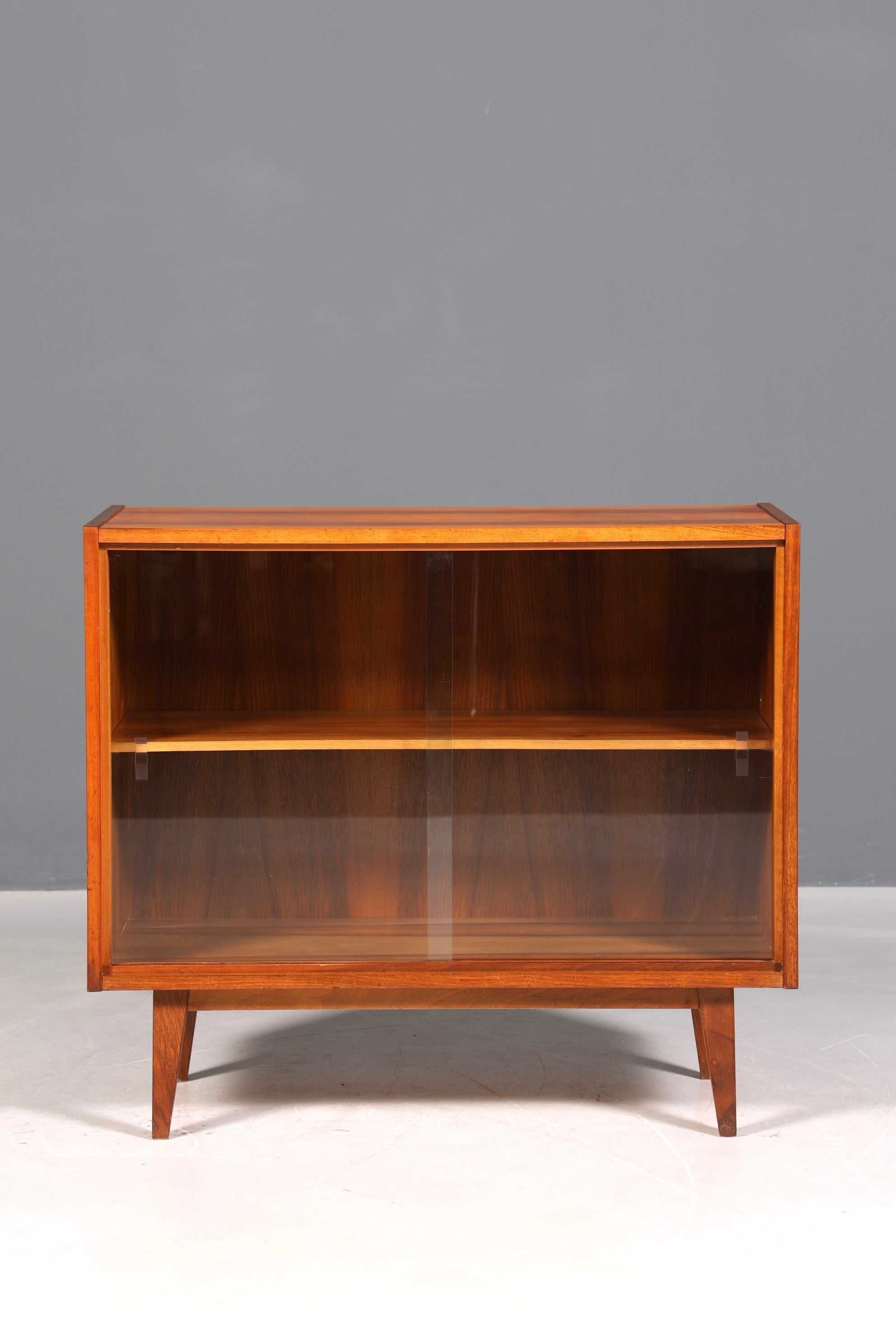 Wunderschöne Mid Century Vitrine Vintage Regal Retro Bücherregal Bookshelf