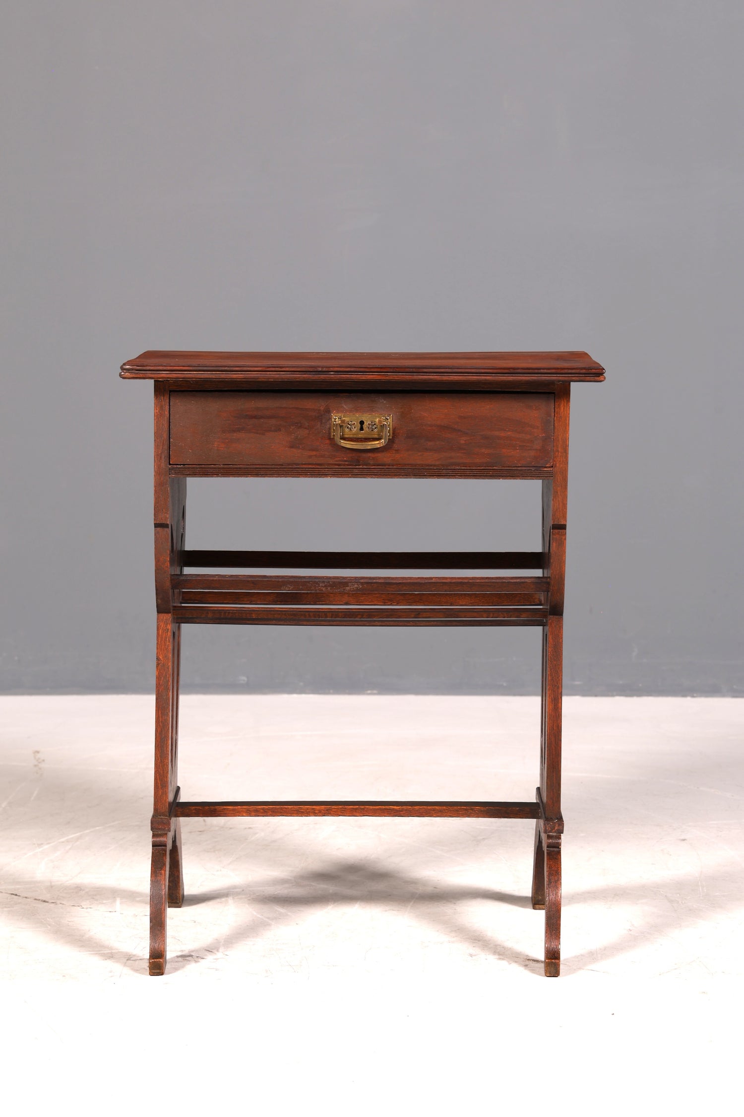 Filigrane Jugendstil Kommode Eiche Holz Antik Beistelltisch Nähtisch um 1910