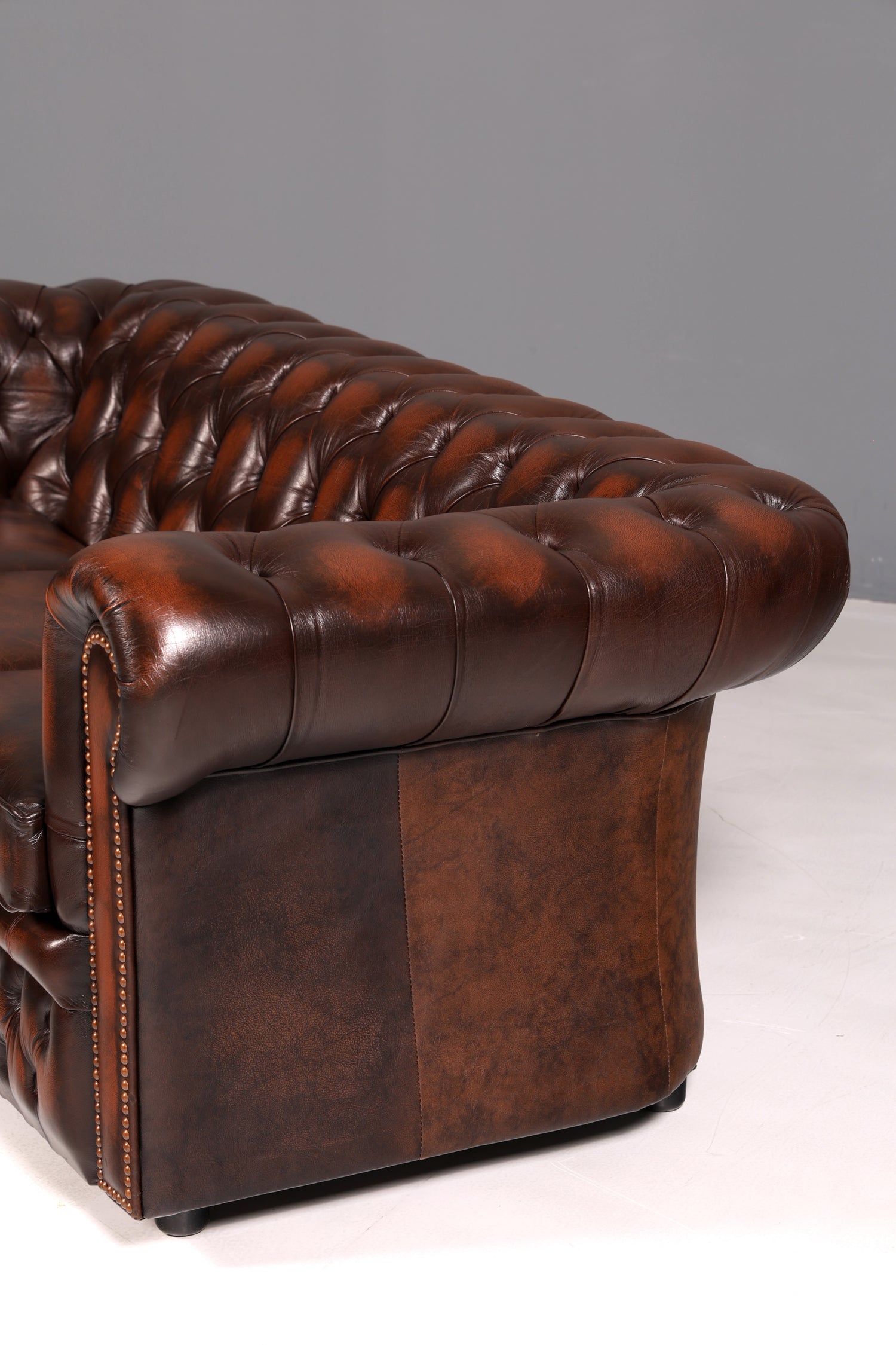 Beautiful Original Centurion Chesterfield 3-Seater Genuine Leather Sofa English Upholstered Sofa Leather Sofa