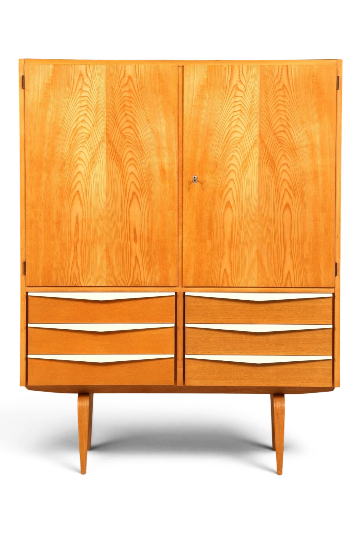 Hauptstadt Möblerei Hellerau Schrank Modell 427 aus Eschenholz im Mid-Century-Design mit Schubladen und Türen