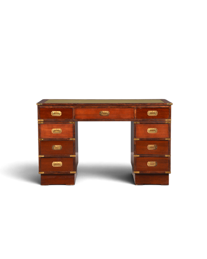 Wunderschöner Maritimer Schreibtisch Englischer Military Chest Bürotisch Office Table mit echt Lederauflage
