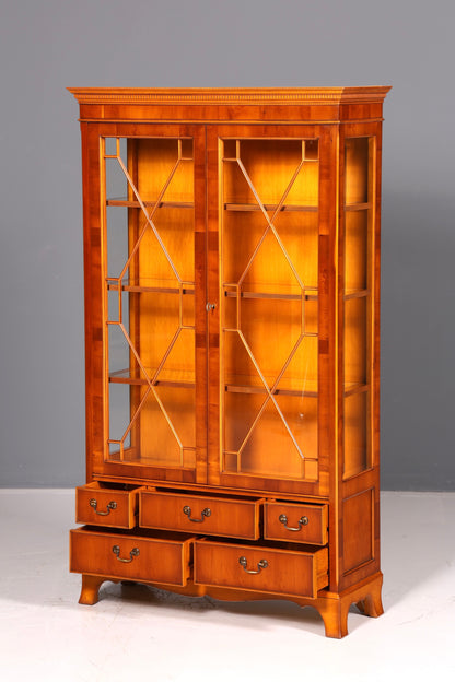 Wunderschöne Original Heldense Vitrine Englische Eibe Bücherschrank Glasvitrine mit Beleuchtung