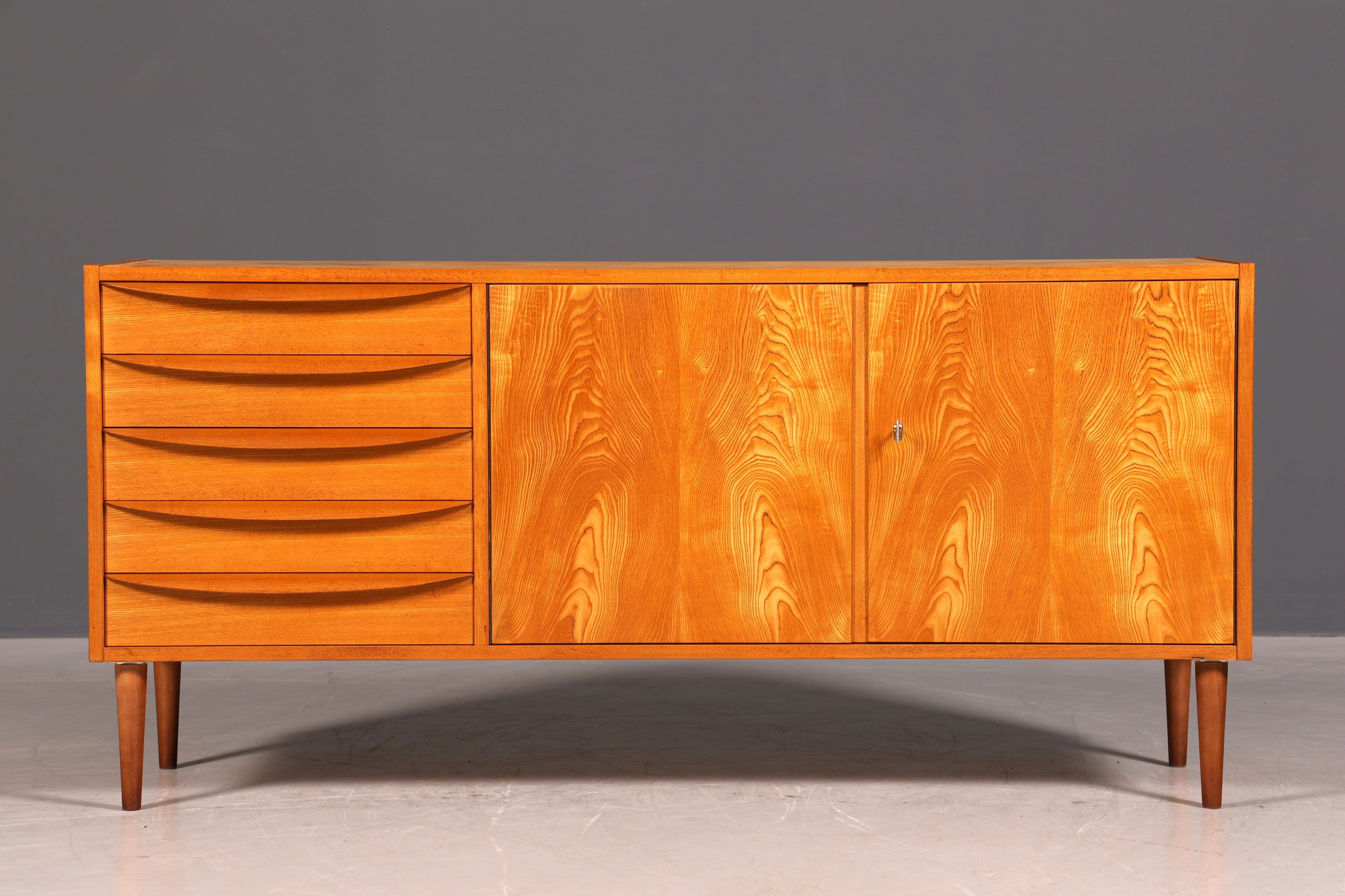 Wunderschönes Original Hellerau Sideboard Franz Ehrlich 602 TV Schrank Mid Century Kommode