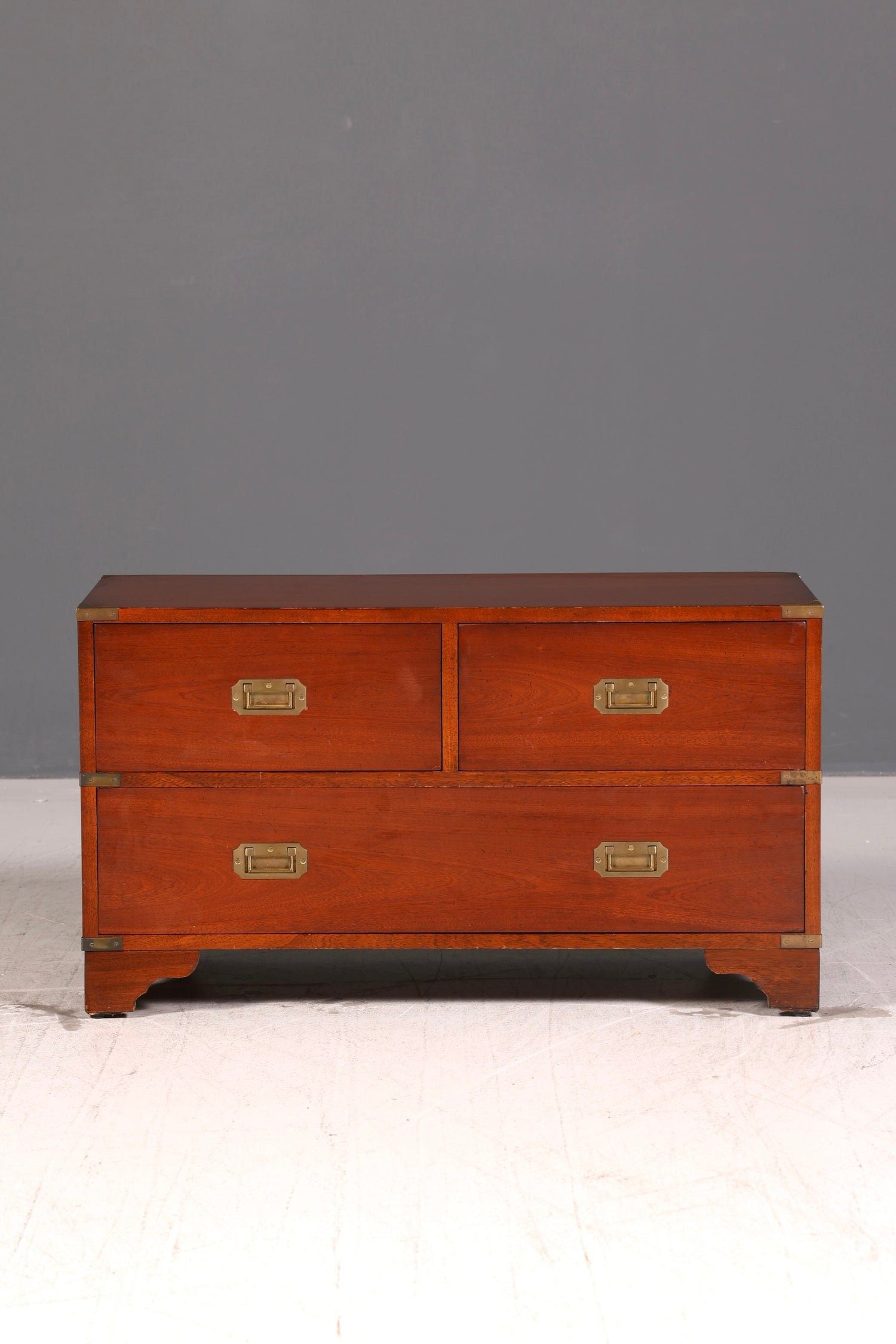 Wunderschöne Maritime Kommode Kemble Englisch Military Chest Schubladenkommode Wäschekommode 1 von 2